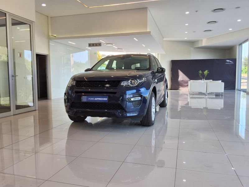 2018 Land Rover Discovery photo 2