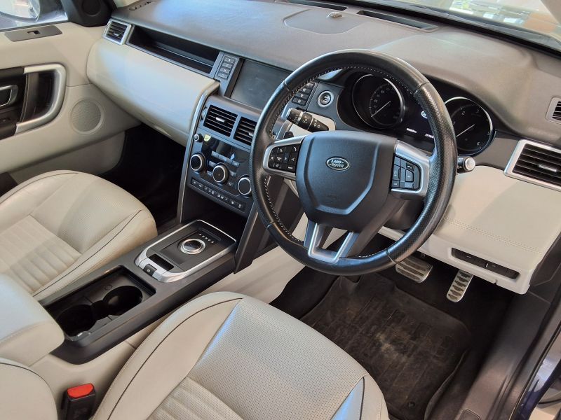2018 Land Rover Discovery photo 4