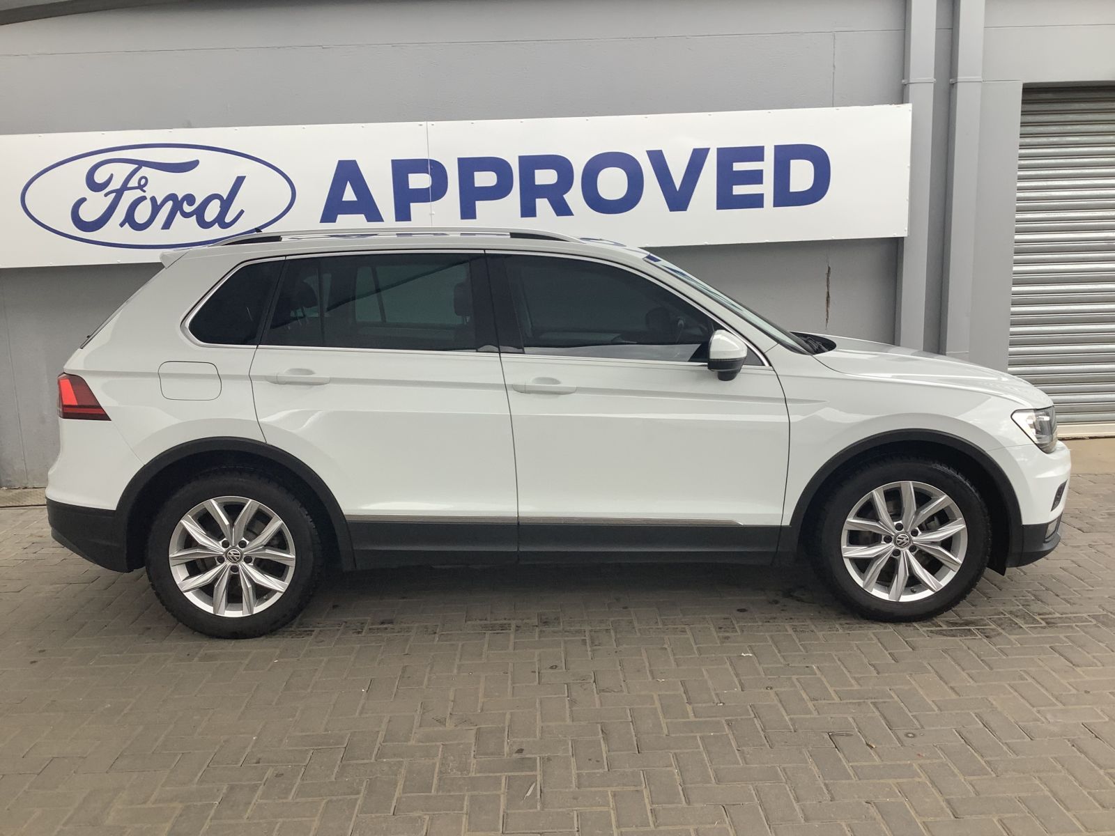 2019 Volkswagen Tiguan photo 1