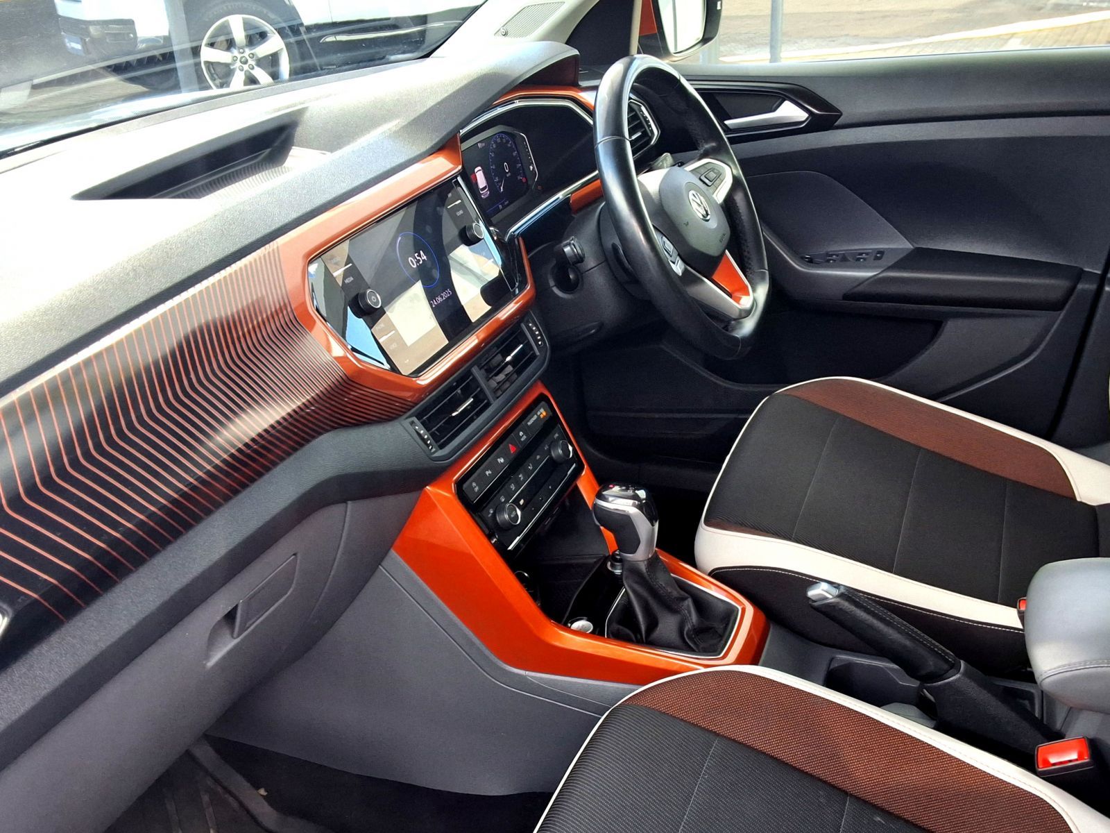 2020 Volkswagen T-Cross photo 5