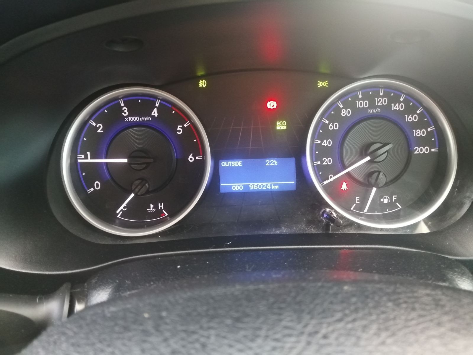 2019 Toyota Hilux photo 3