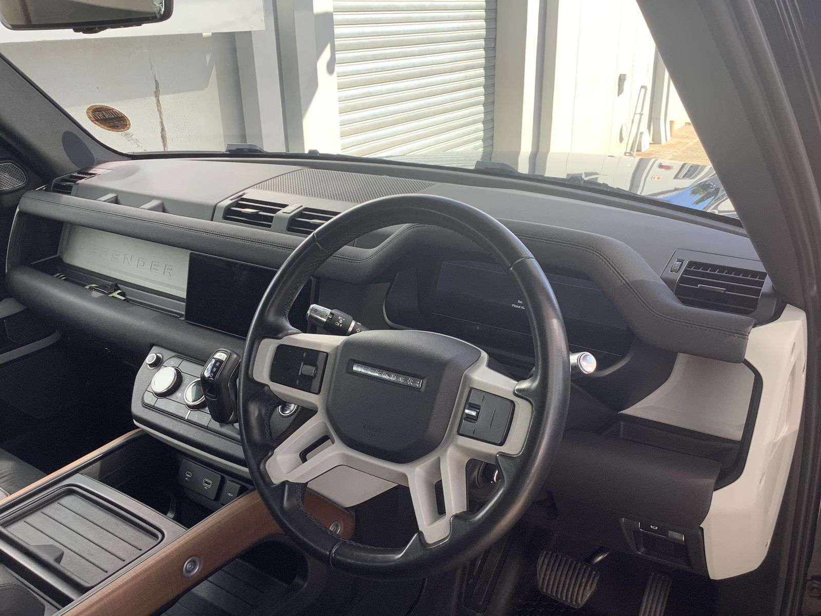 2020 Land Rover Defender photo 5