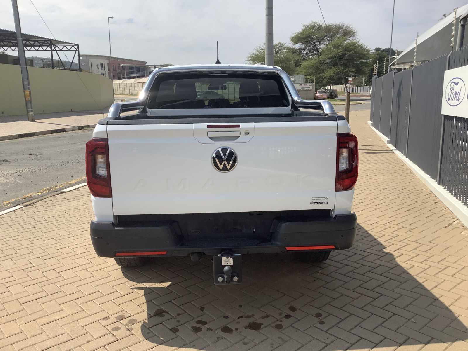 2023 Volkswagen Amarok photo 4