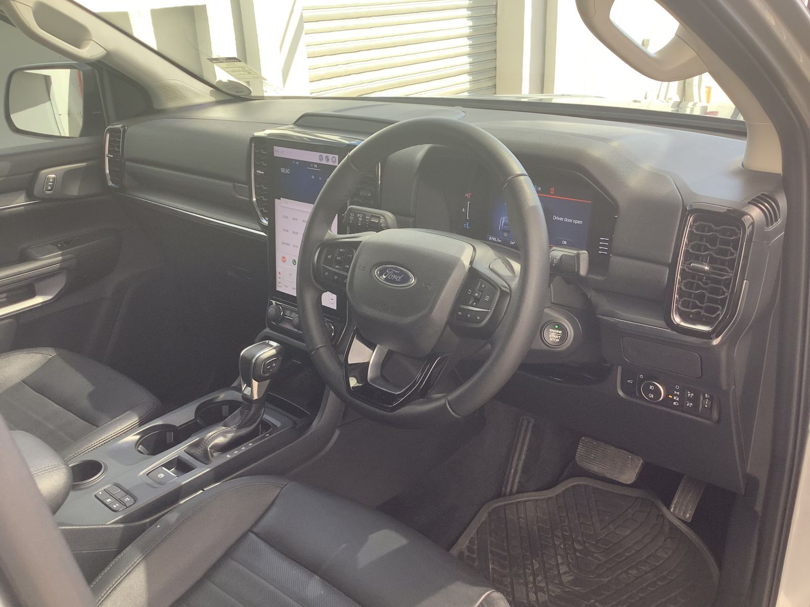 2024 Ford Everest photo 5