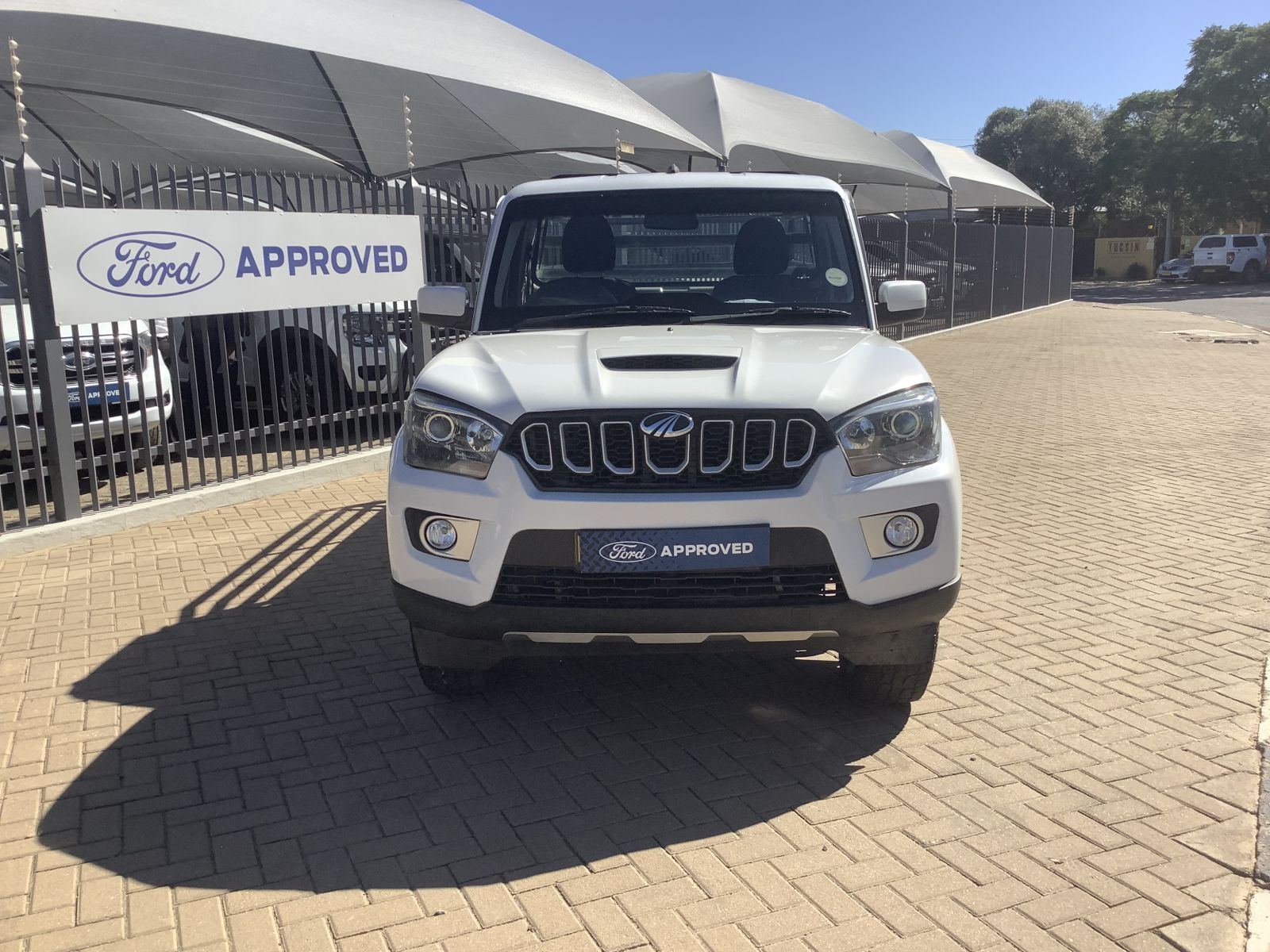 2021 Mahindra PIK UP photo 4