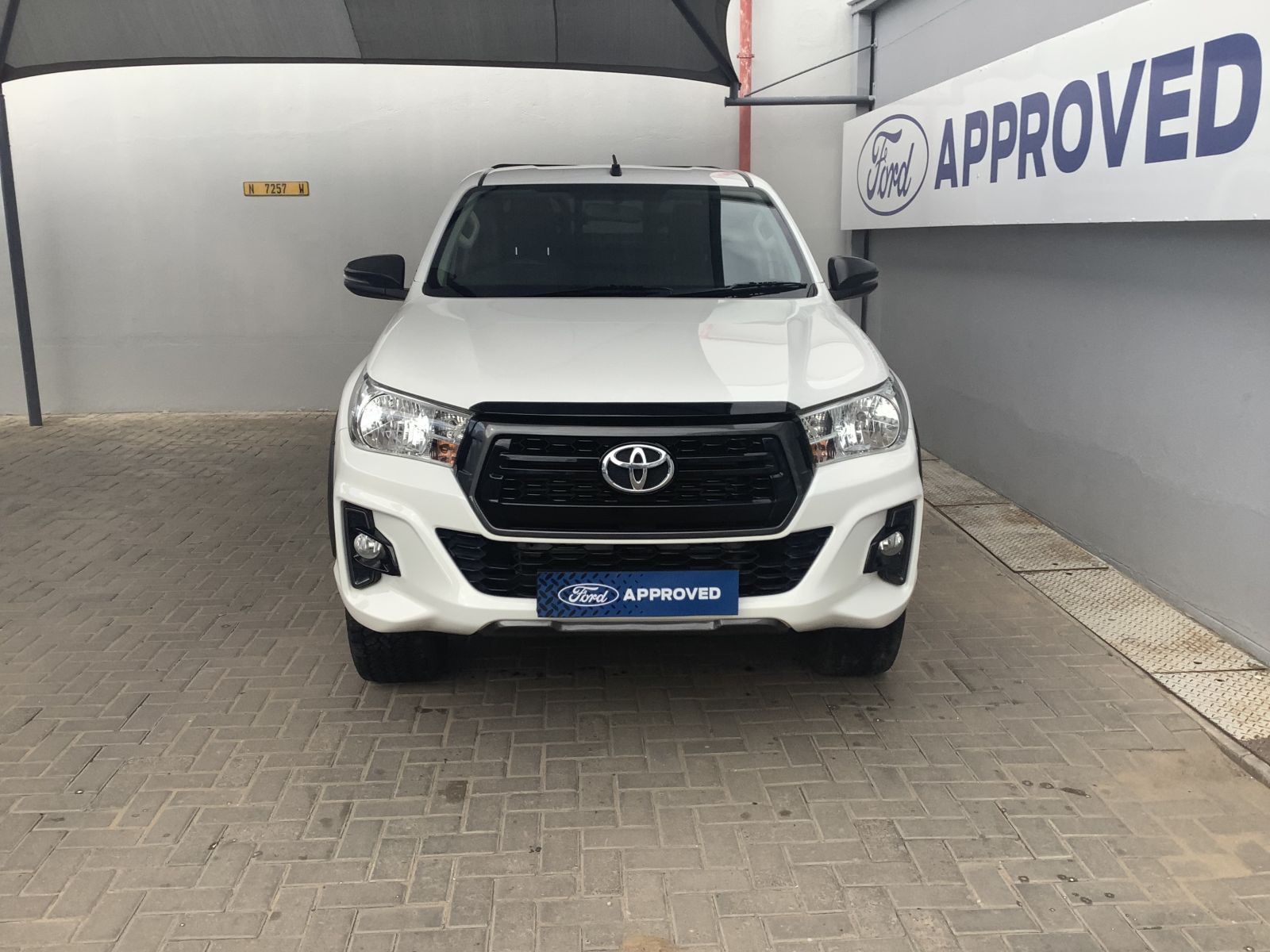 2019 Toyota Hilux photo 3