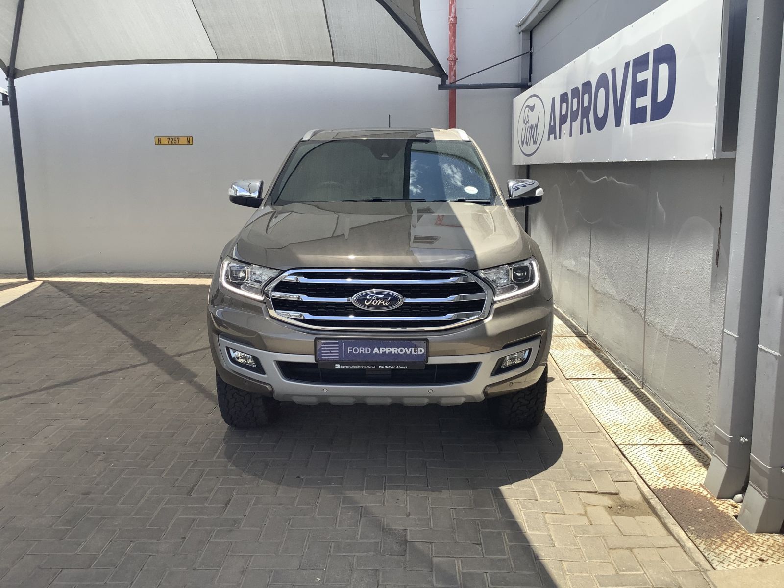 2021 Ford Everest photo 3