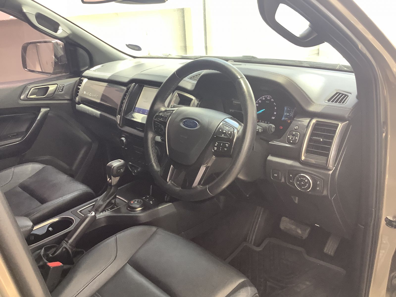 2021 Ford Everest photo 5