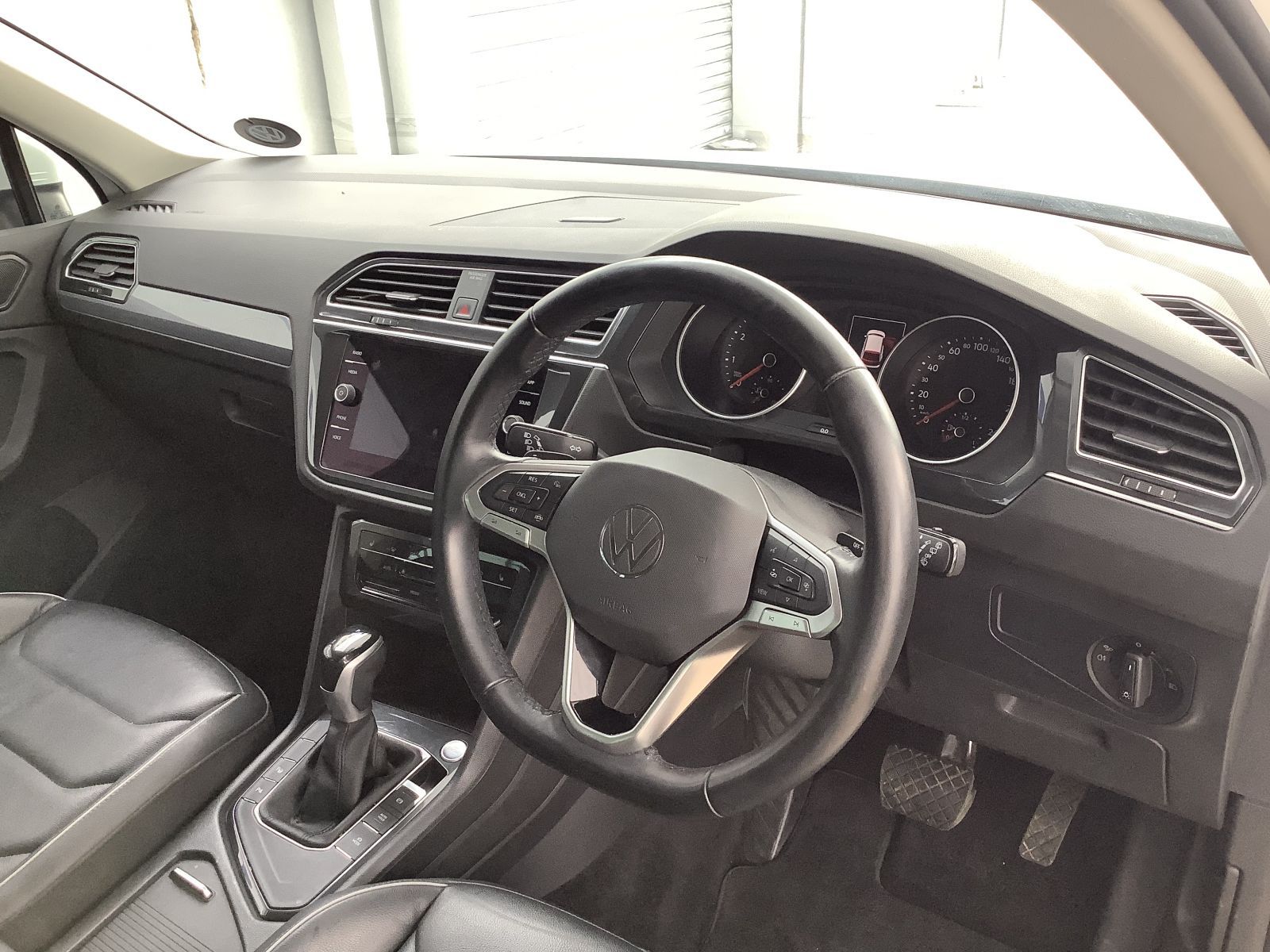 2023 Volkswagen Tiguan photo 5