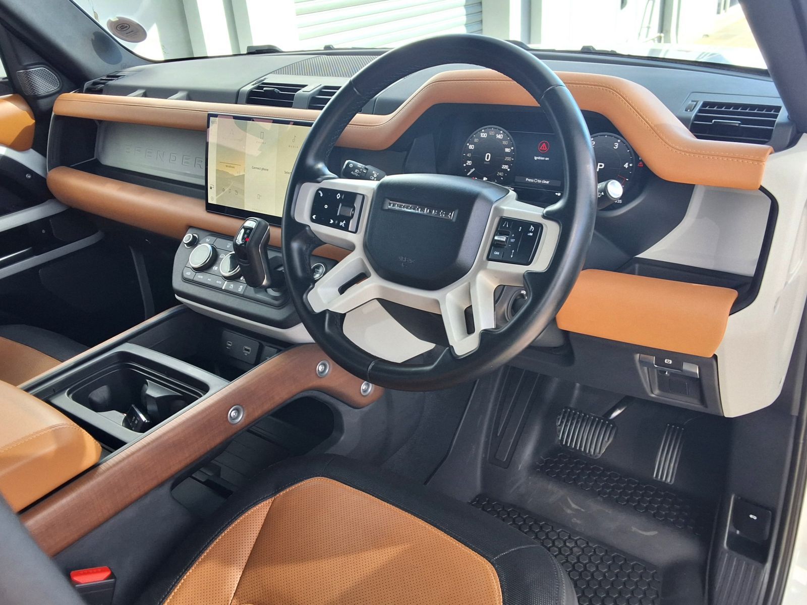2023 Land Rover Defender photo 5