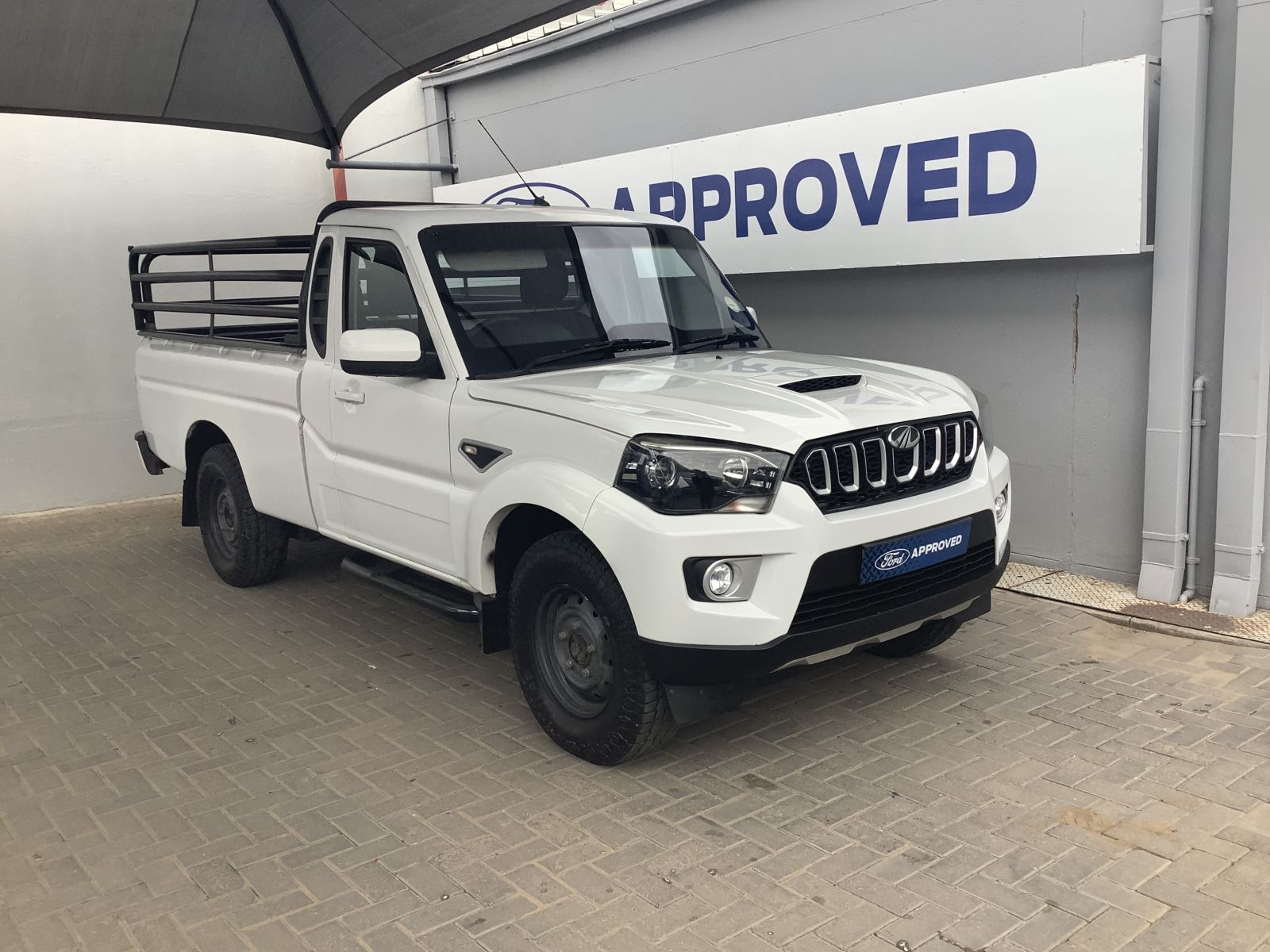 2021 Mahindra PIK UP photo 2