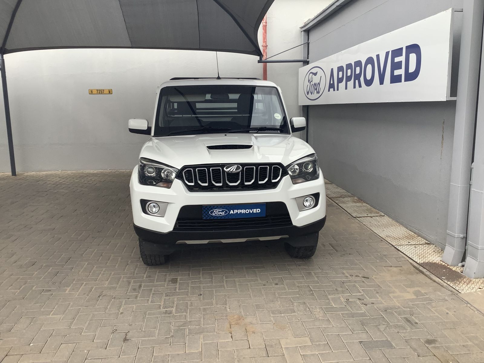 2021 Mahindra PIK UP photo 3