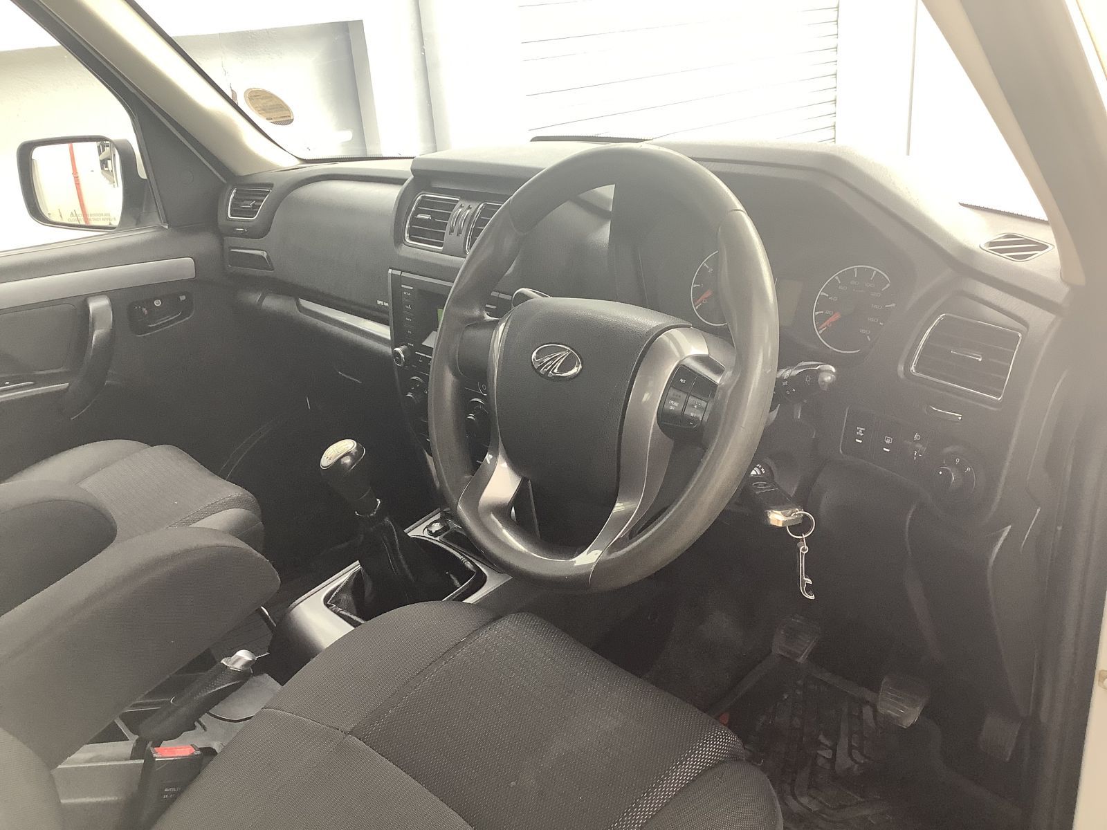 2021 Mahindra PIK UP photo 5