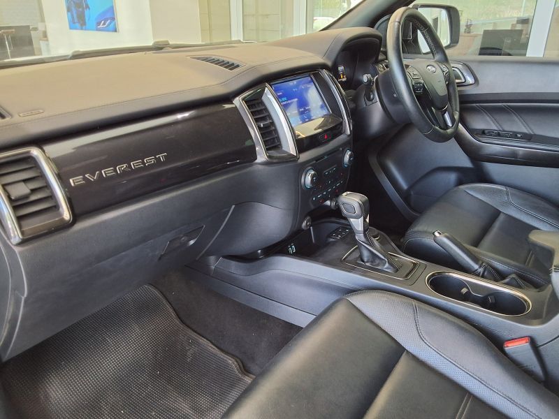 2020 Ford Everest photo 4