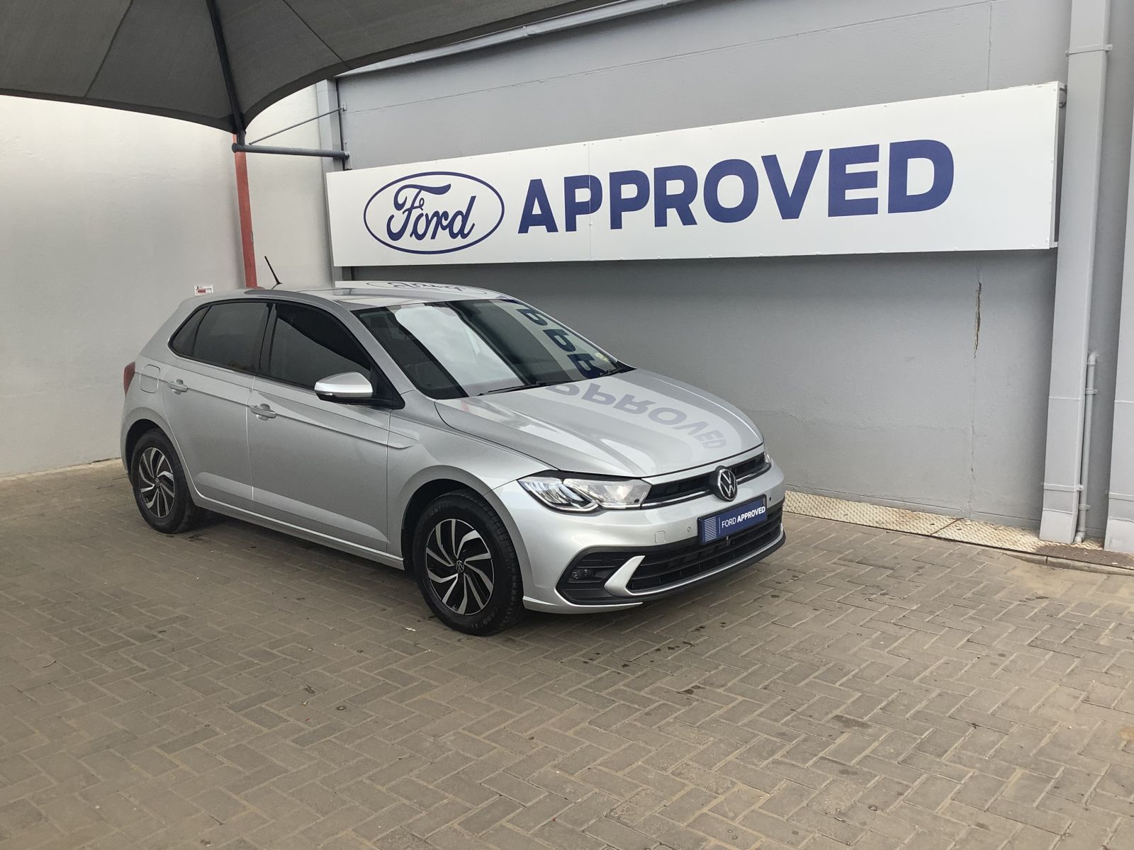 2024 Volkswagen Polo photo 1