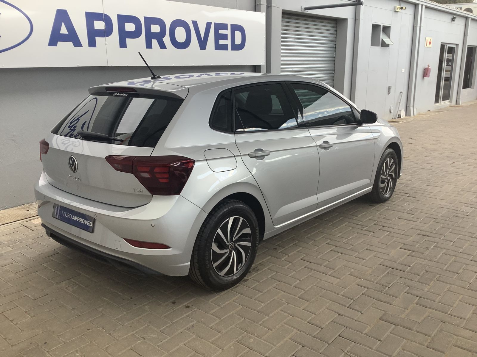 2024 Volkswagen Polo photo 3