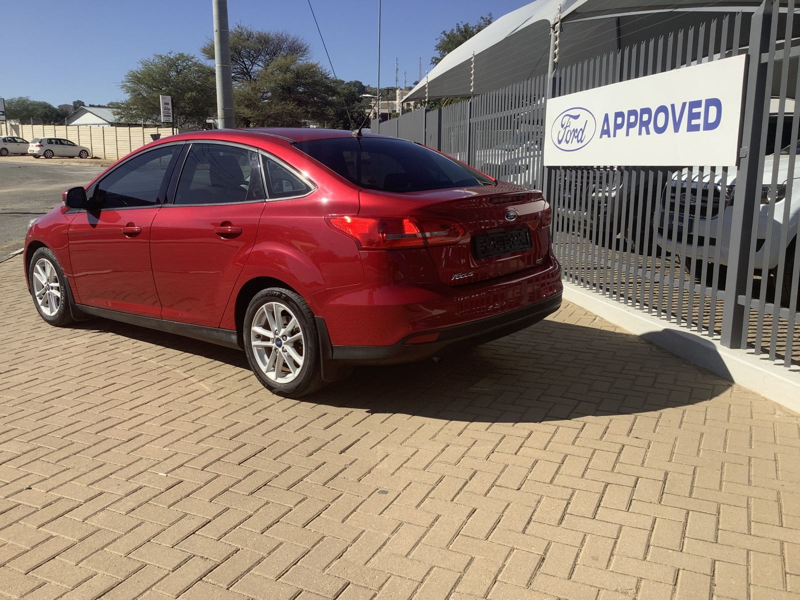 2016 Ford Focus photo 4