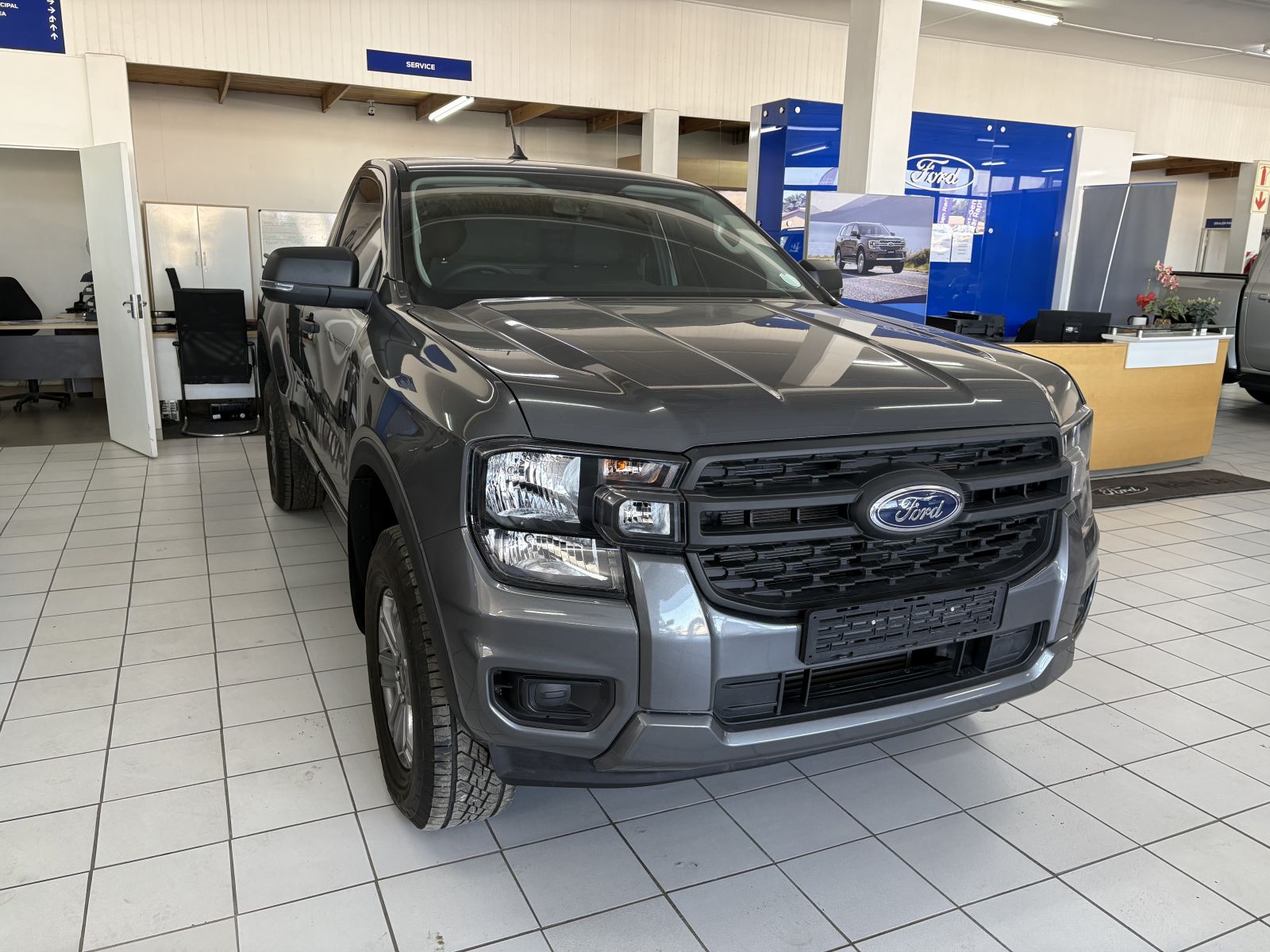 2025 Ford Ranger photo 2