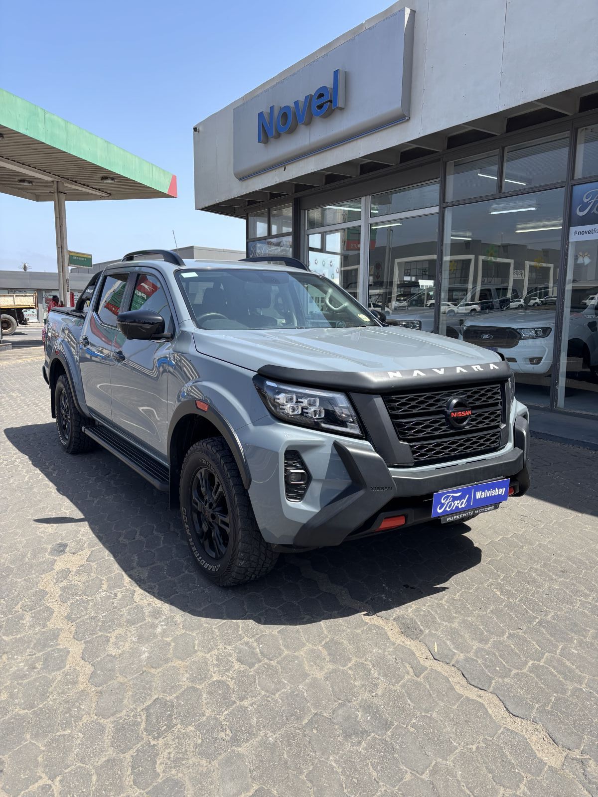 2023 Nissan Navara photo 2