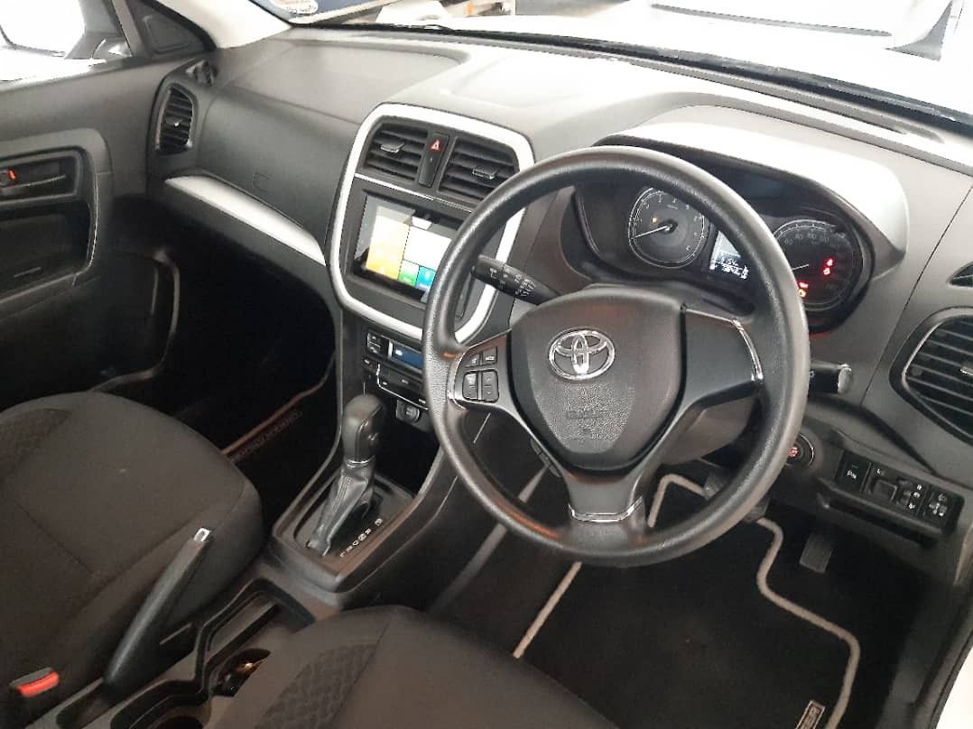2022 Toyota Urban Cruiser photo 6