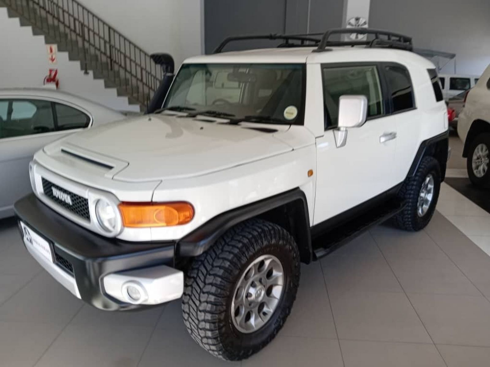 2016 Toyota FJ Cruiser photo 2