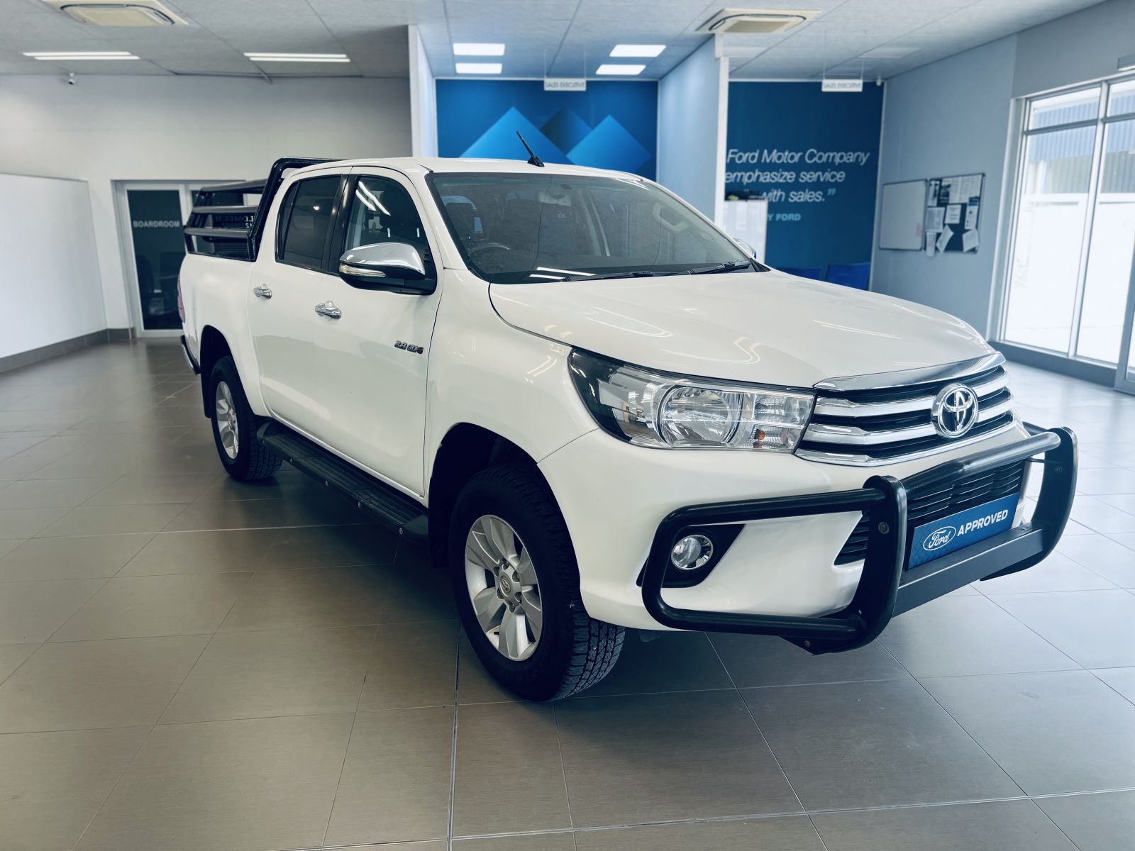 2016 Toyota Hilux photo 3