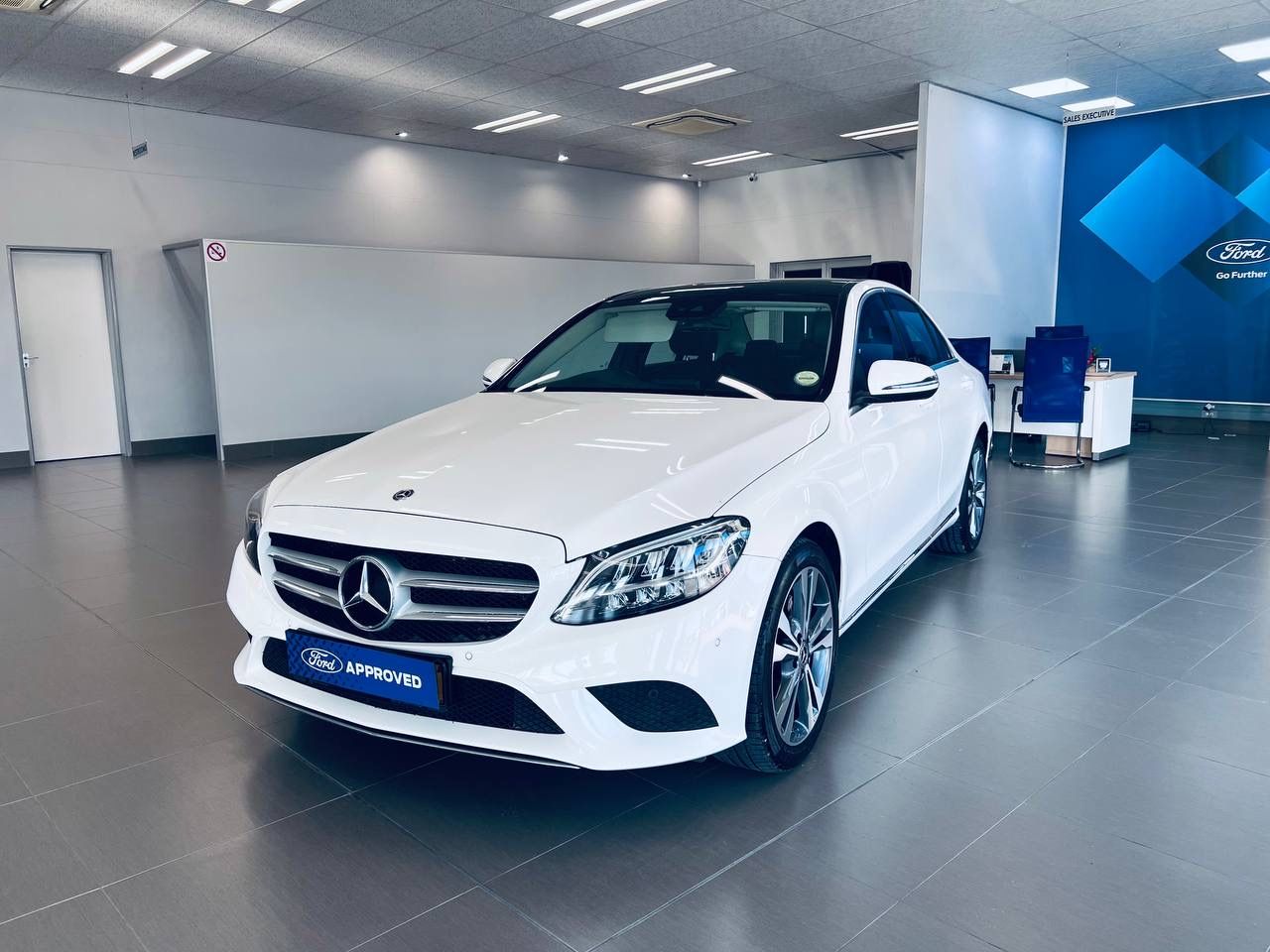 2021 Mercedes-Benz C Class photo 3