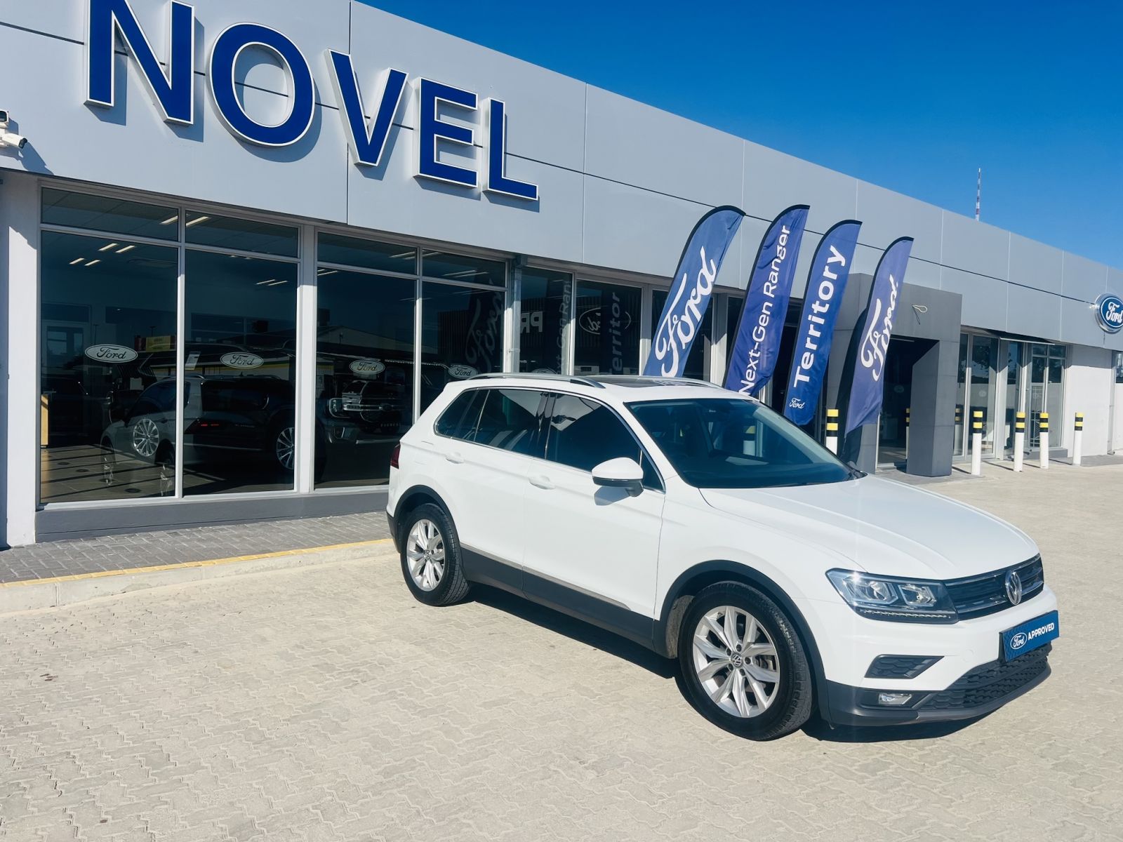 2019 Volkswagen Tiguan photo 2