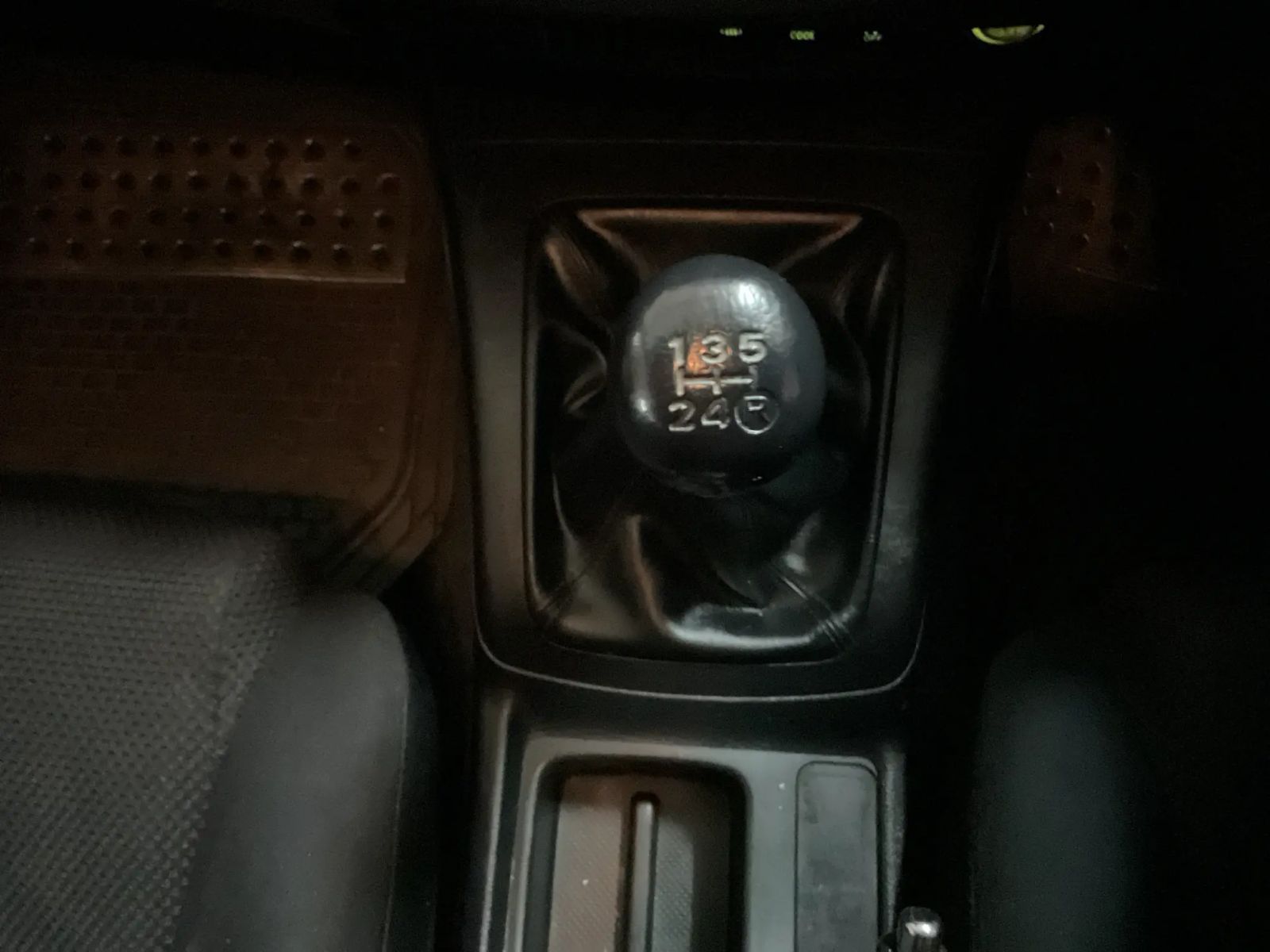 2013 Toyota Fortuner photo 10