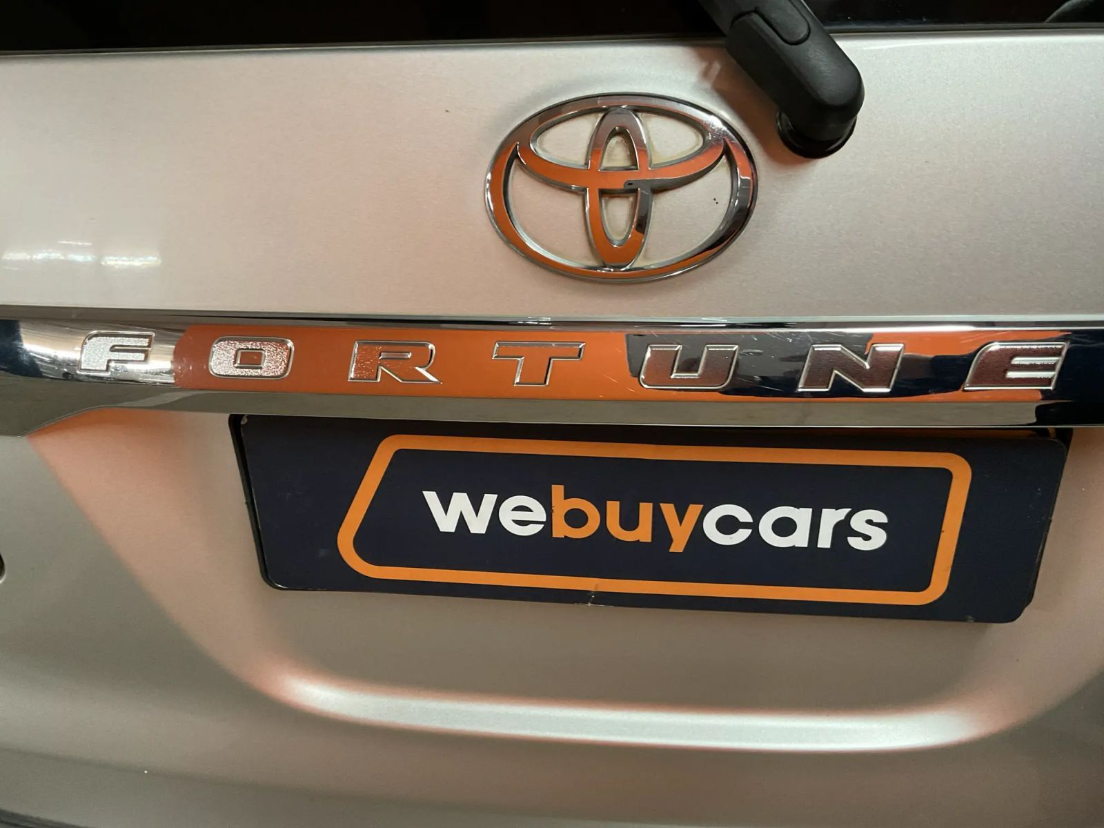 2013 Toyota Fortuner photo 9