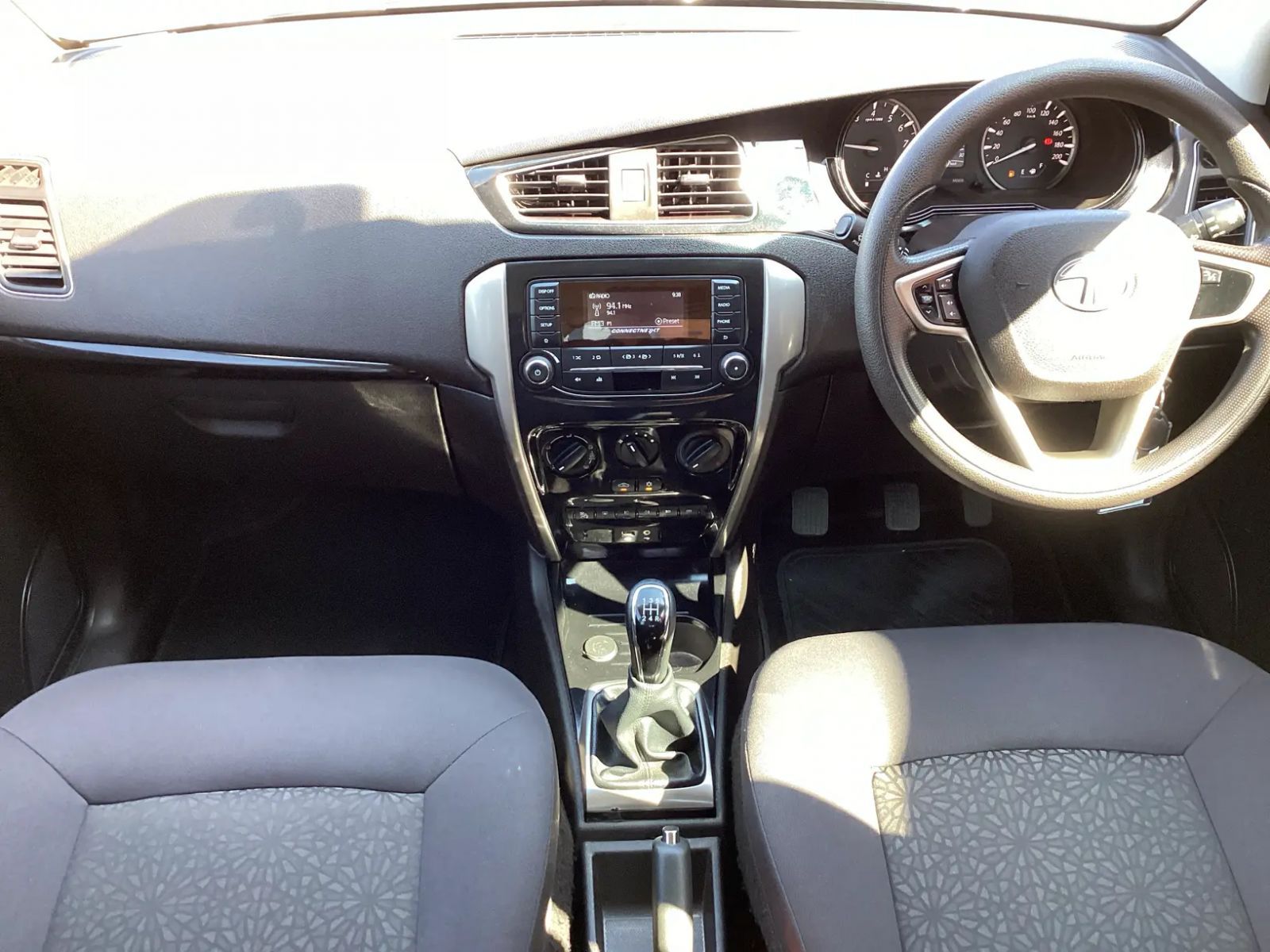 2018 Tata Bolt photo 7