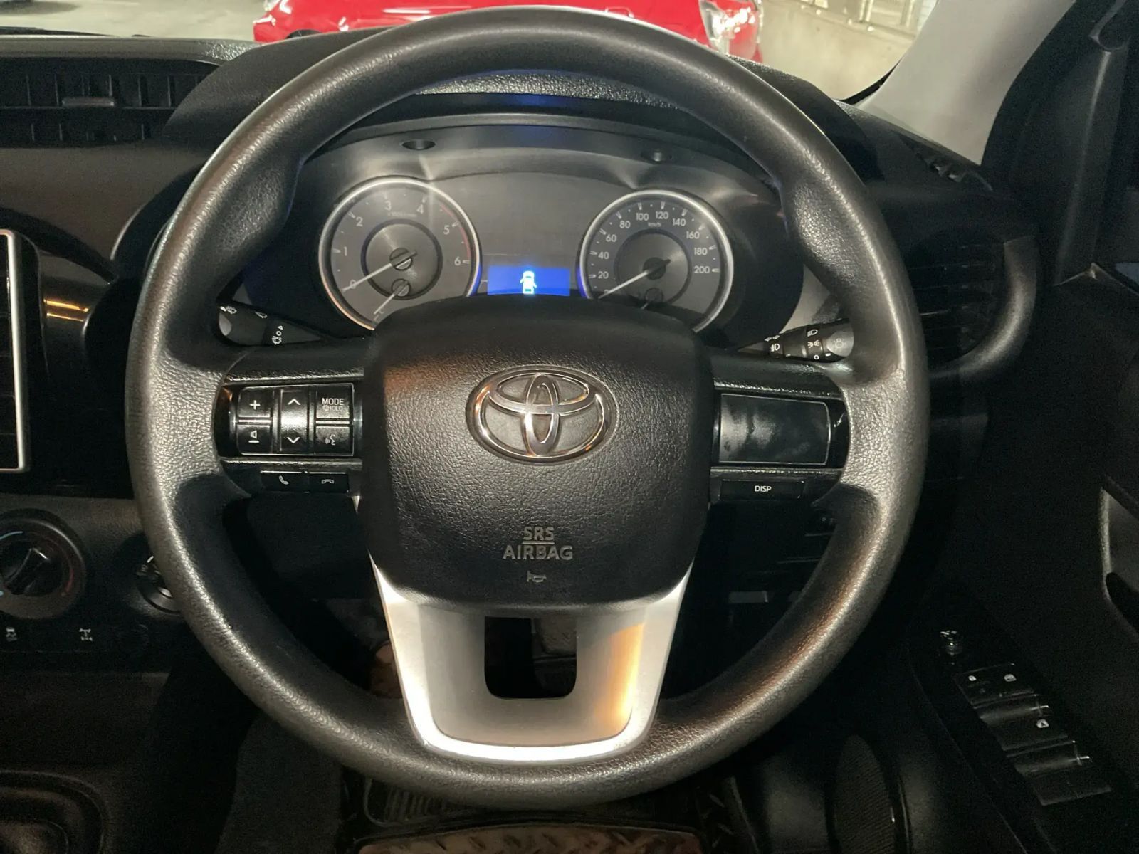2018 Toyota Hilux photo 16
