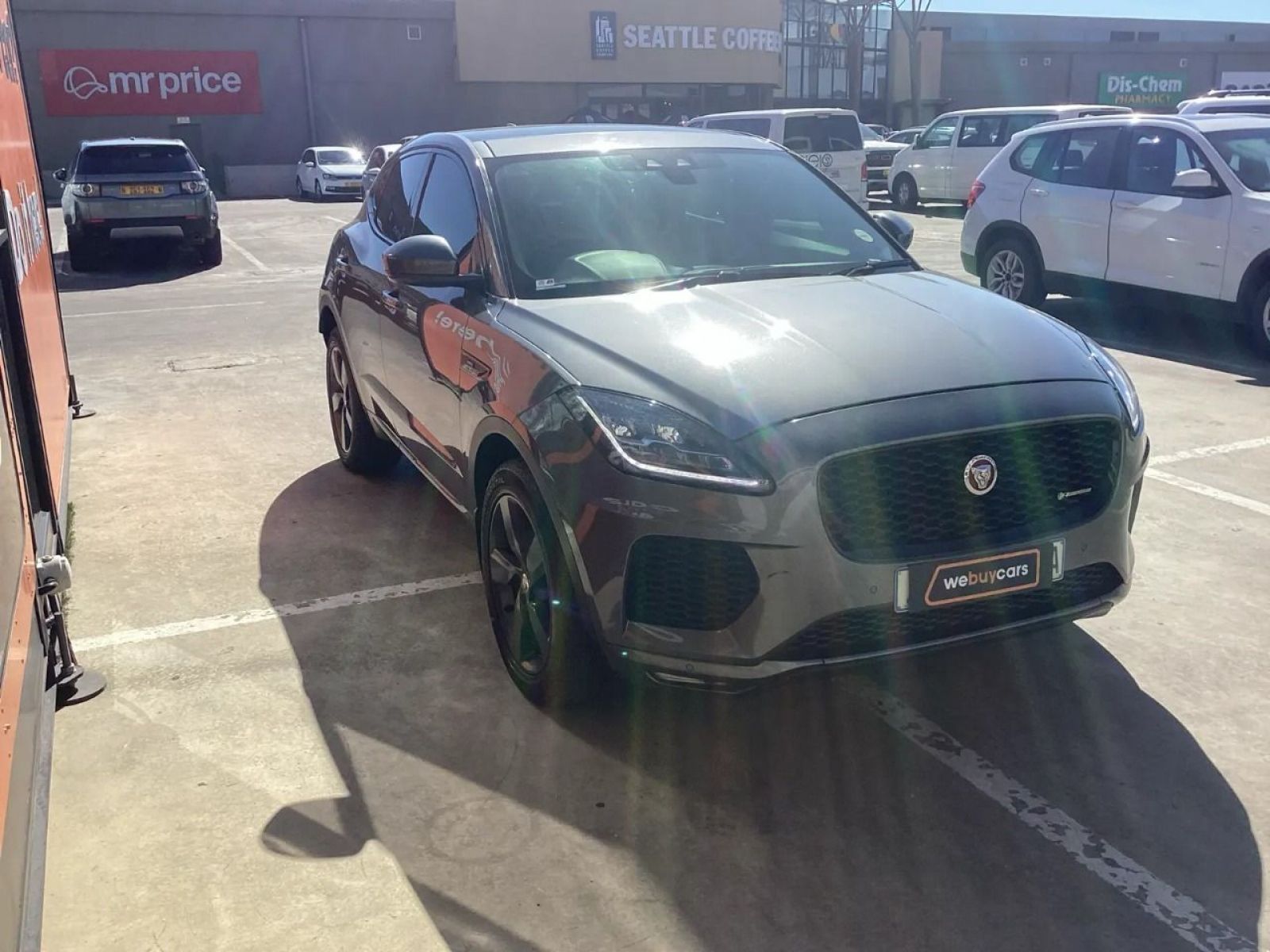 2020 Jaguar E-Pace photo 3