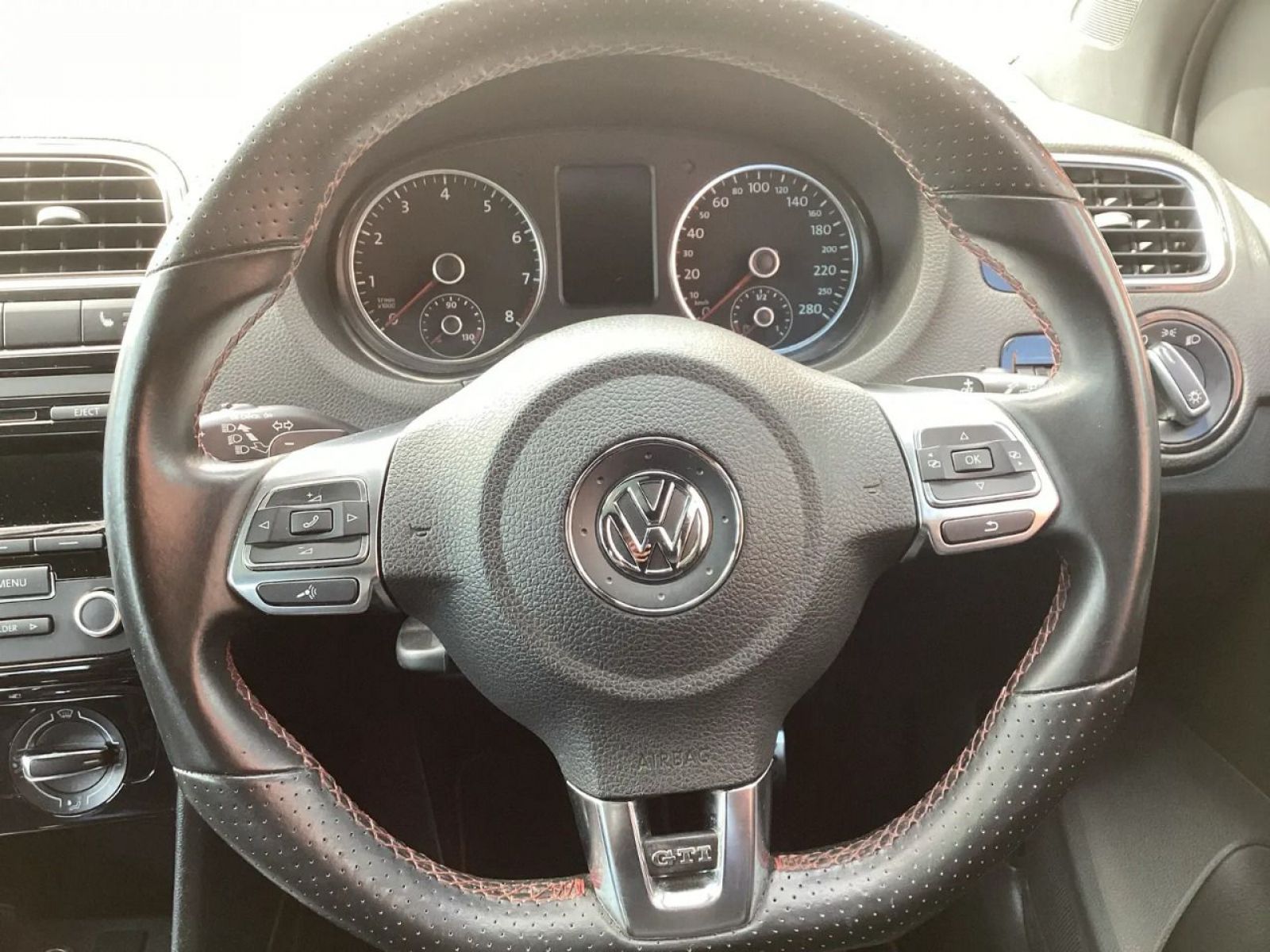 2014 Volkswagen Polo photo 8