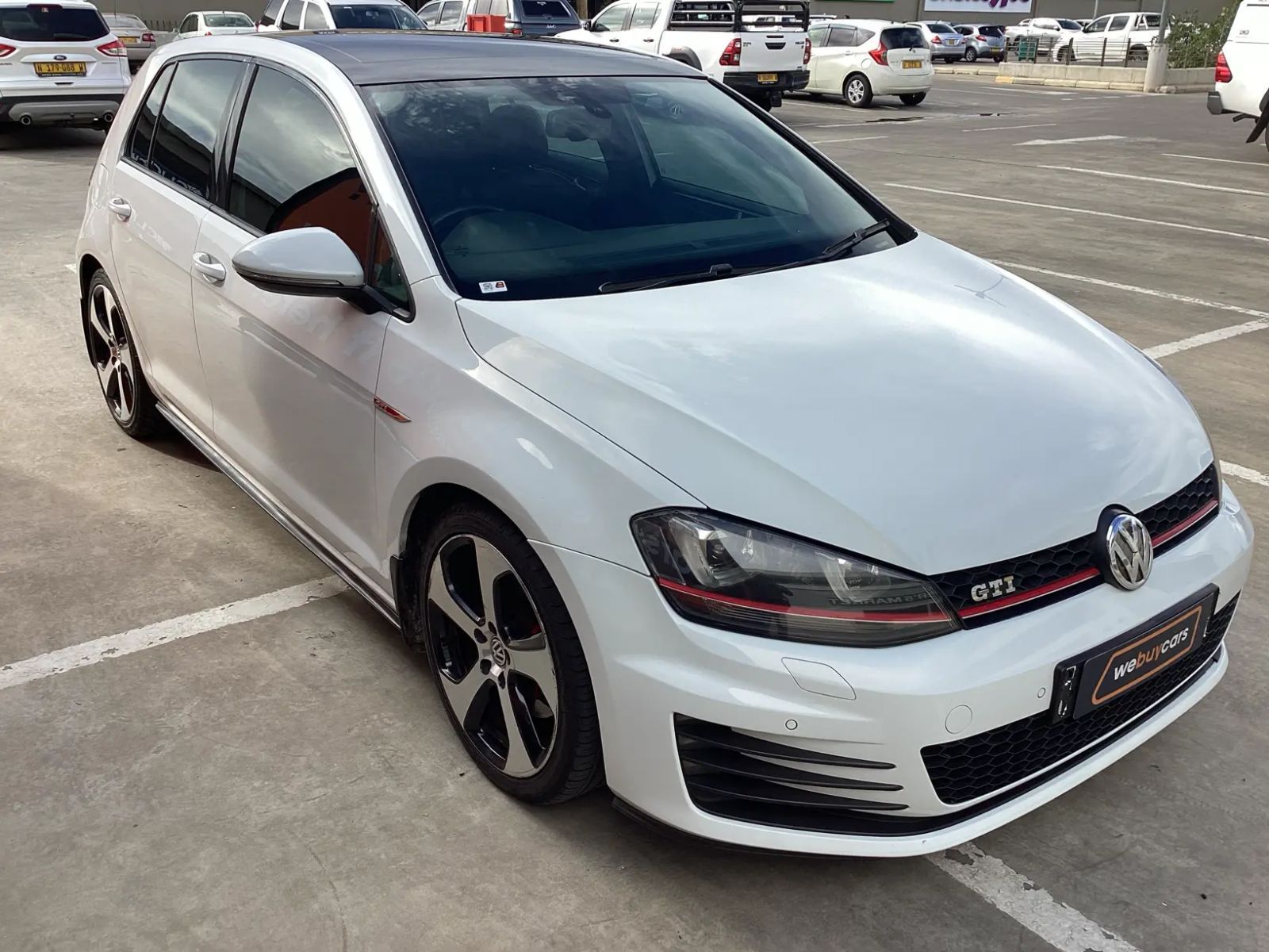 2015 Volkswagen Golf photo 3