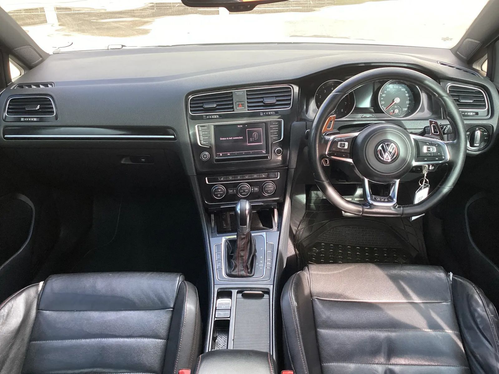 2015 Volkswagen Golf photo 7