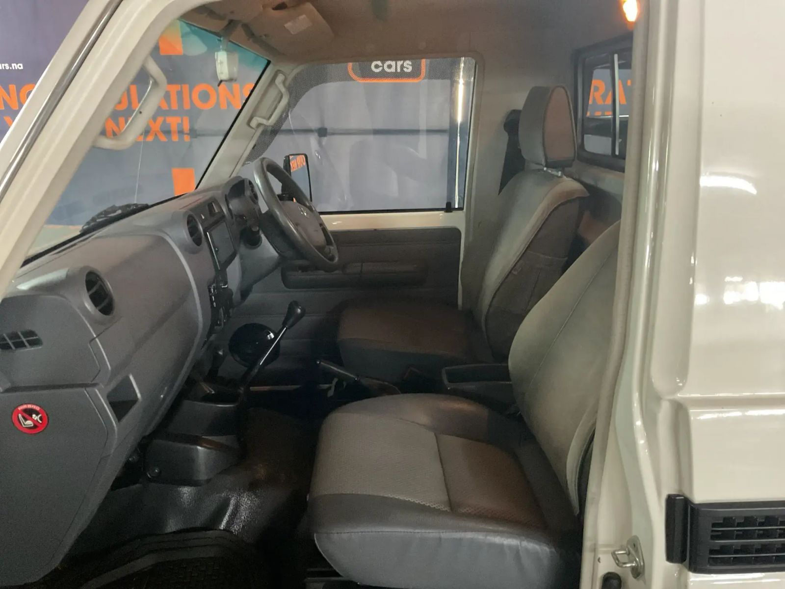2017 Toyota Land Cruiser photo 10