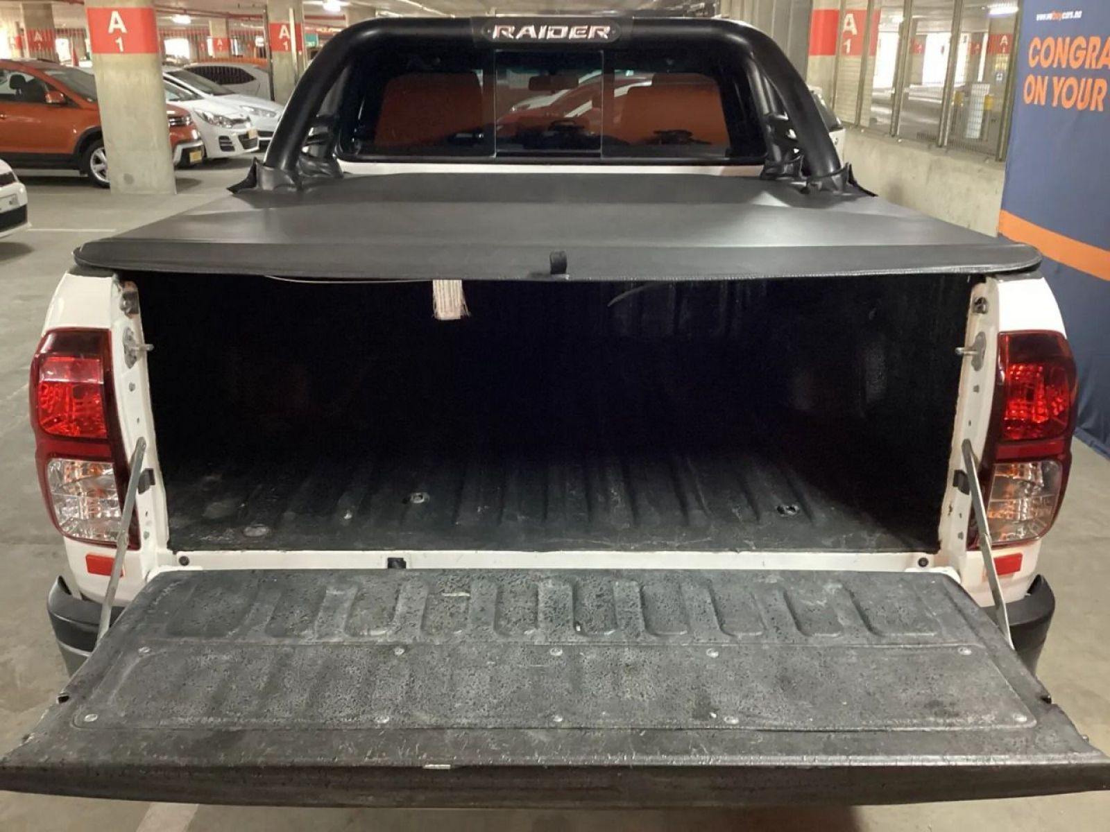 2017 Toyota Hilux photo 6