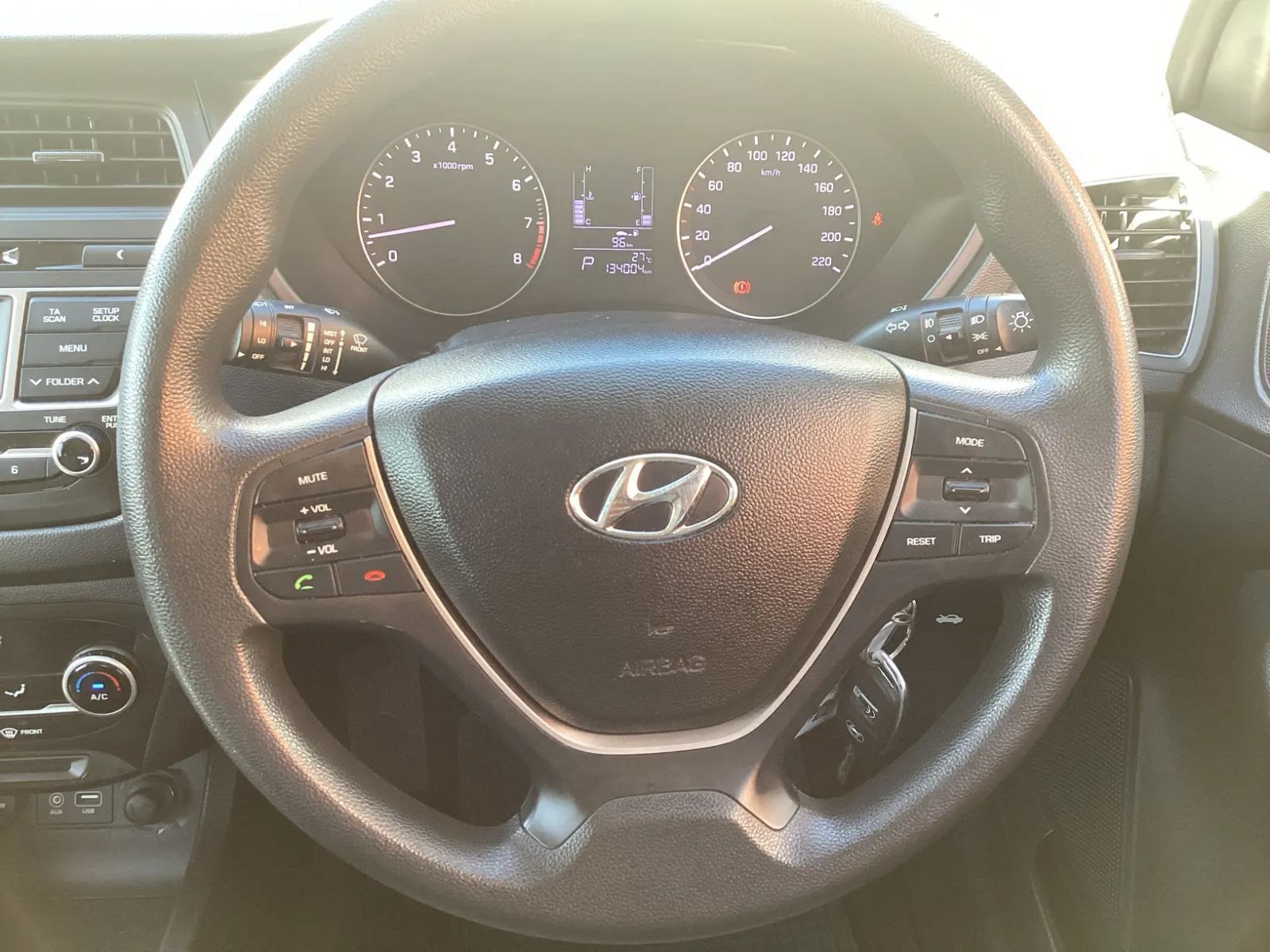 2015 Hyundai i20 photo 7