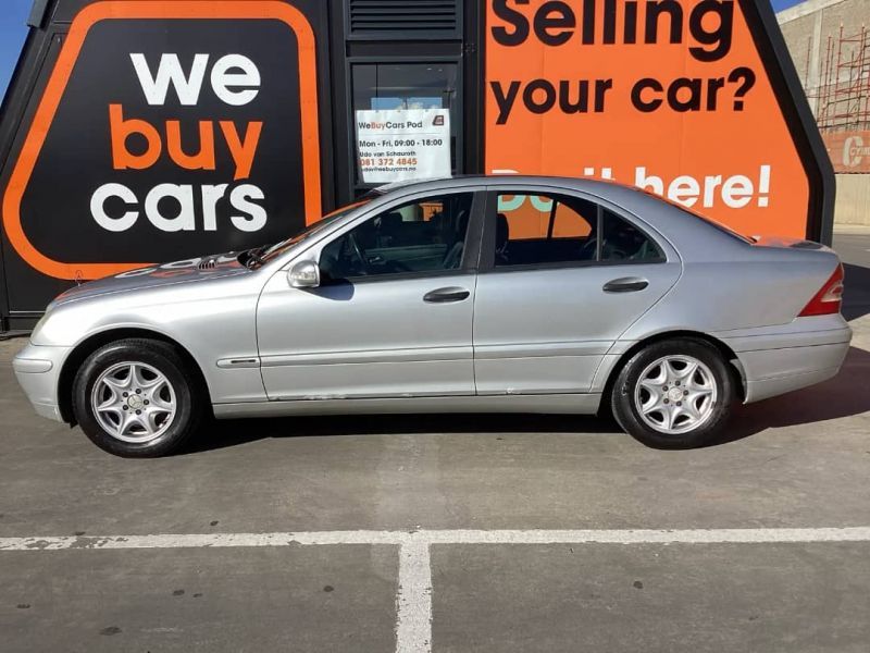 2001 Mercedes-Benz CL Class photo 2