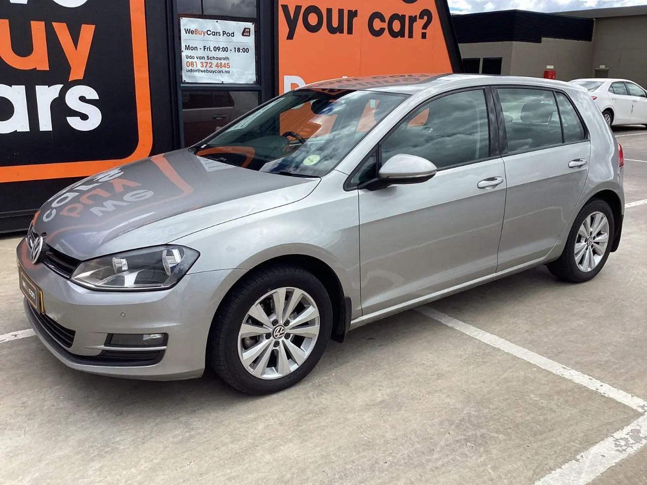 2015 Volkswagen Golf photo 1