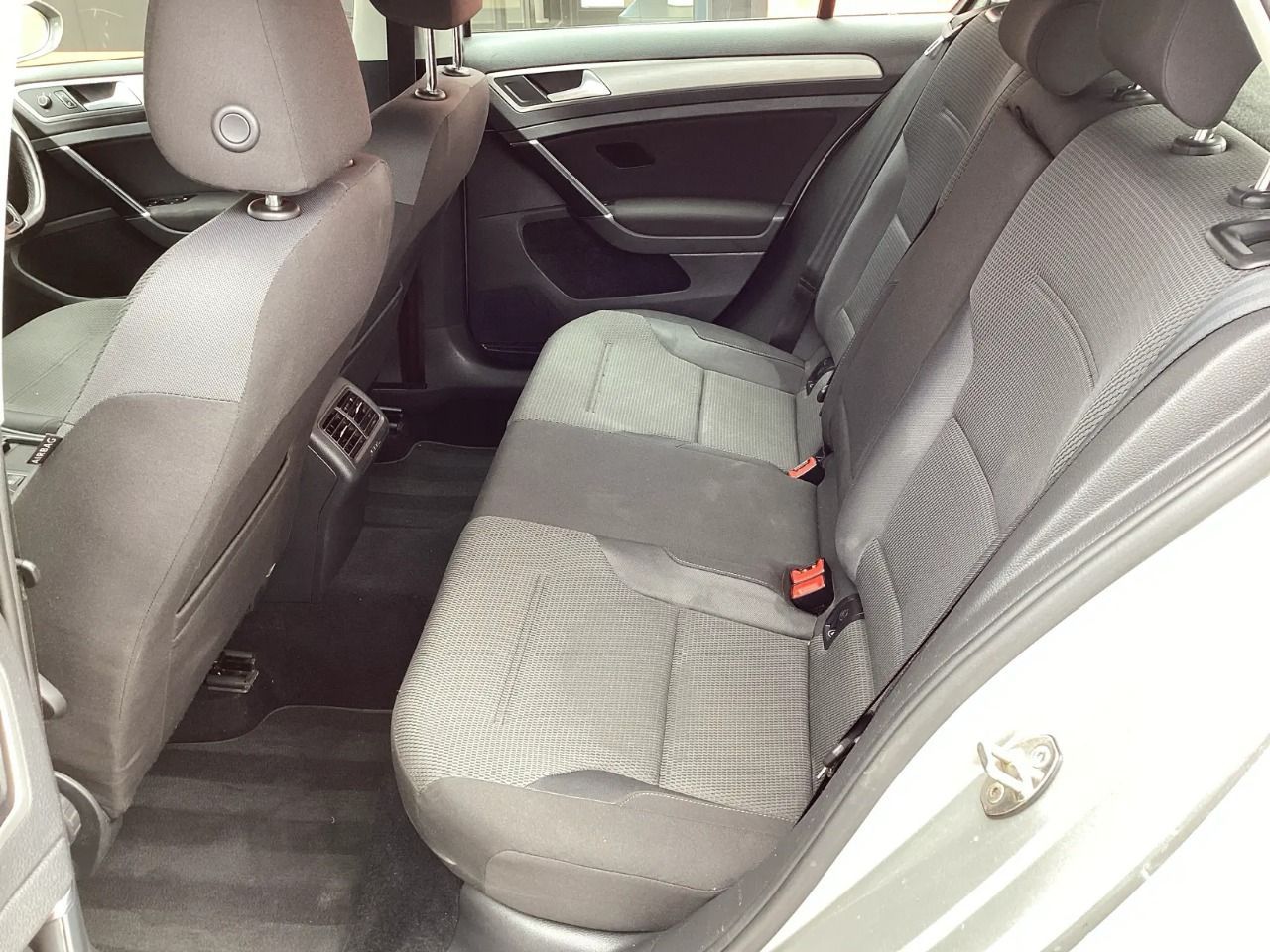 2015 Volkswagen Golf photo 10