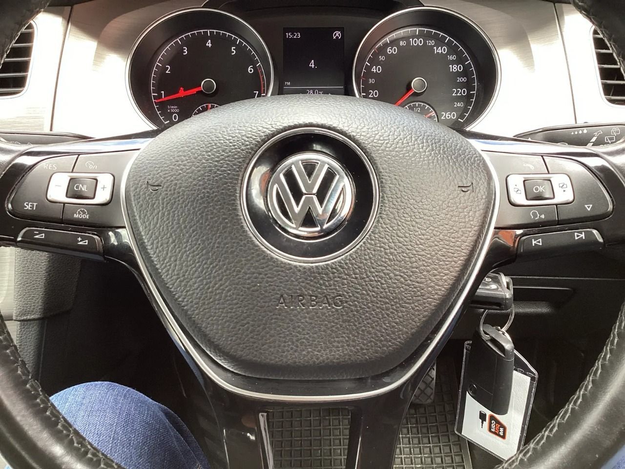 2015 Volkswagen Golf photo 12