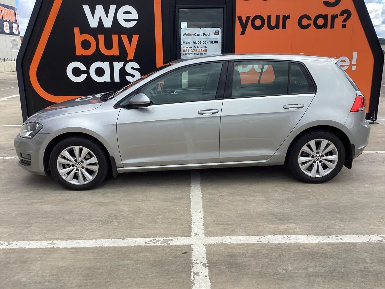 2015 Volkswagen Golf photo 2