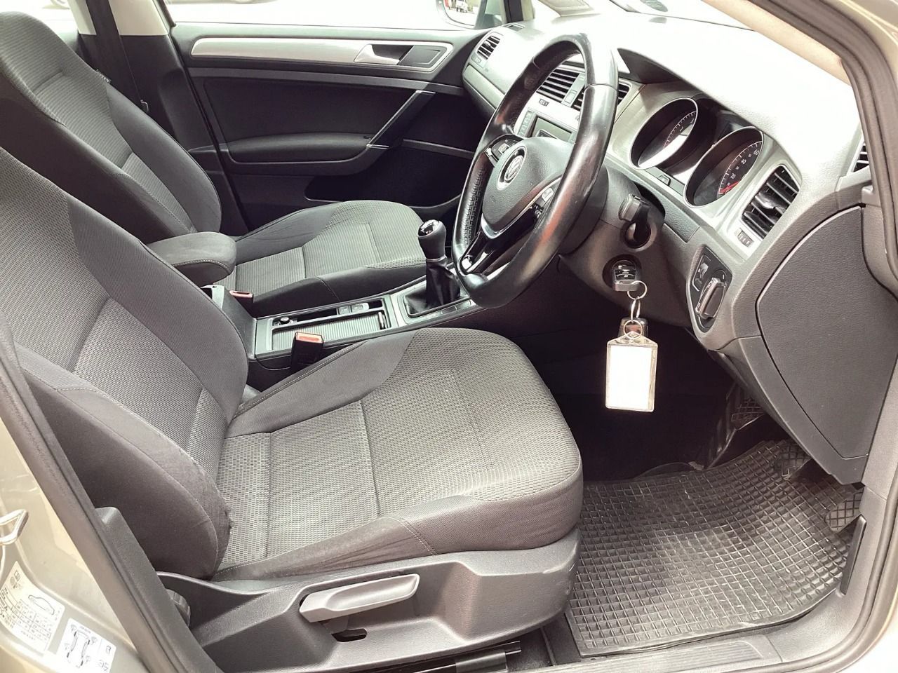 2015 Volkswagen Golf photo 9