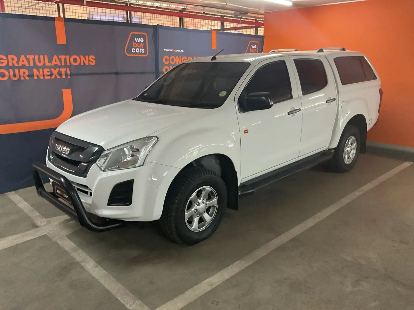 2021 Isuzu D-MAX photo 1