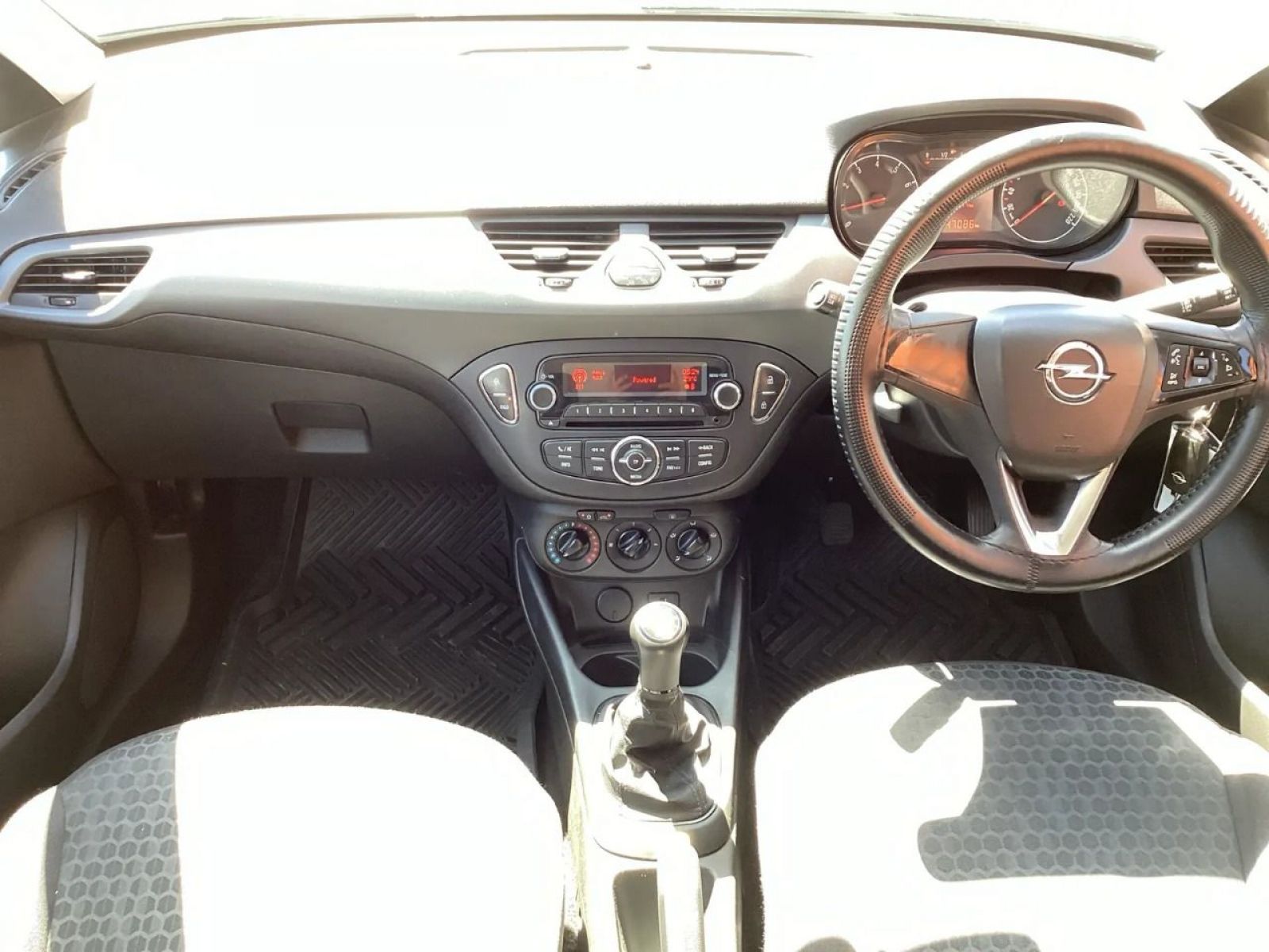 2016 Opel Corsa photo 15