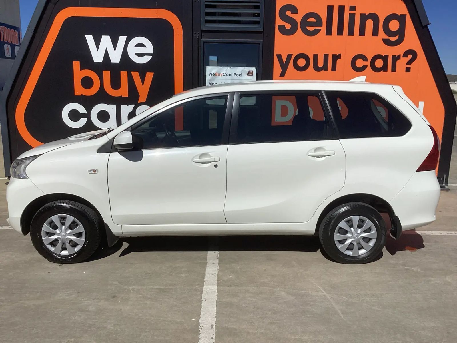 2021 Toyota Avanza photo 2