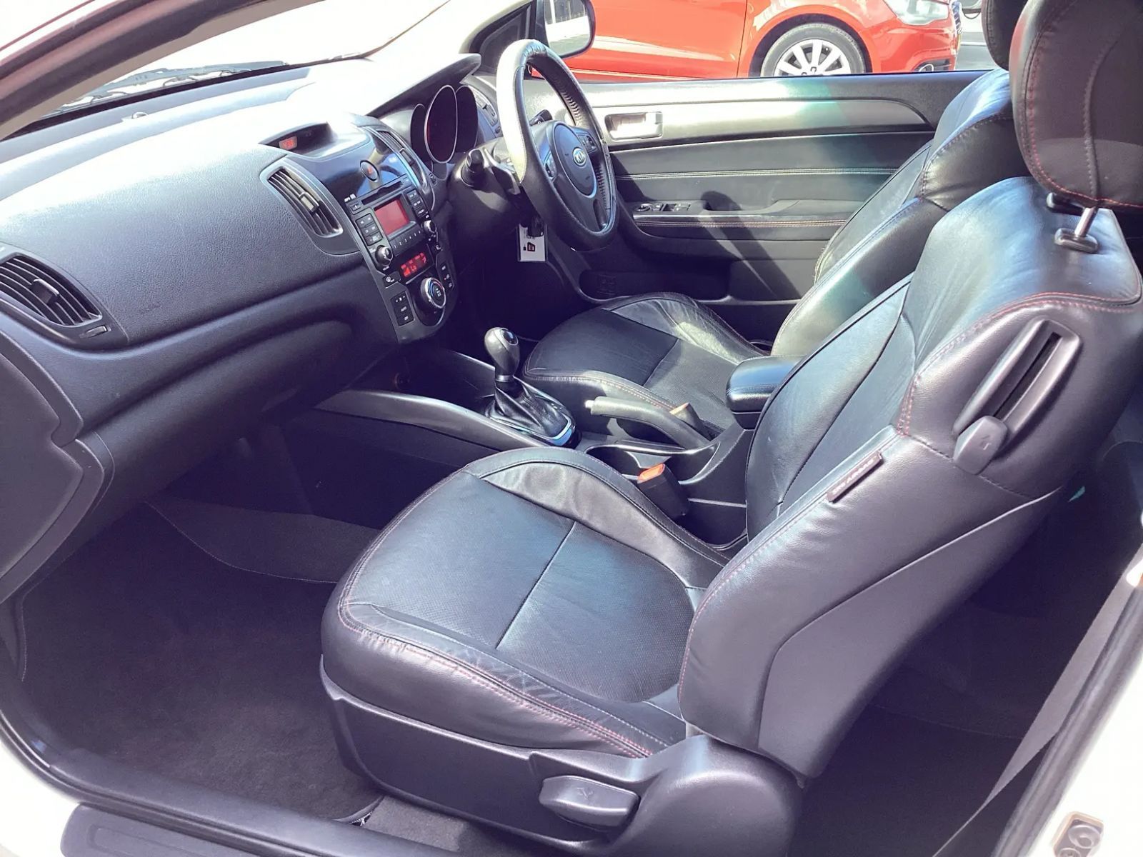 2011 Kia Cerato photo 9