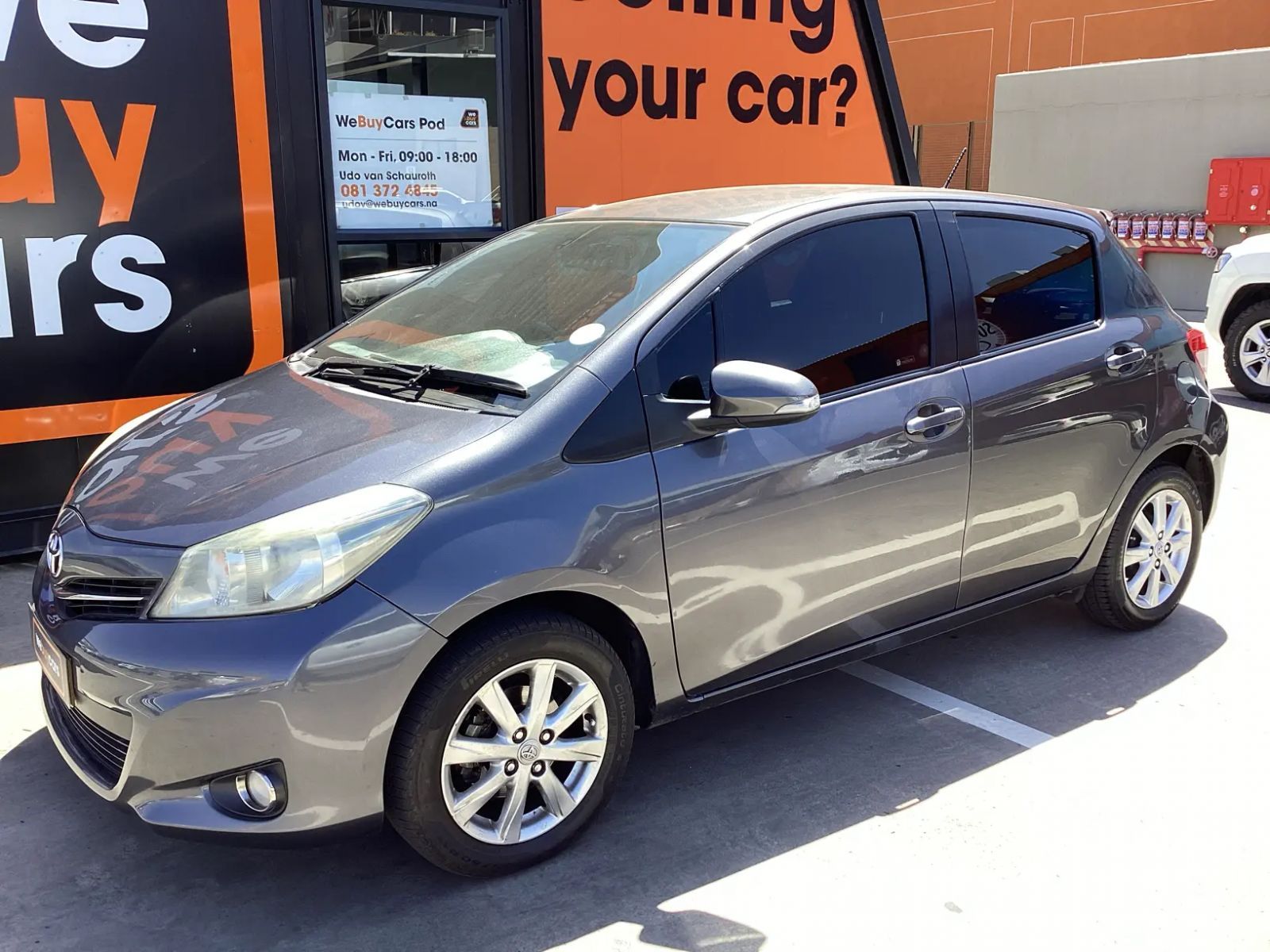 2012 Toyota Yaris photo 1